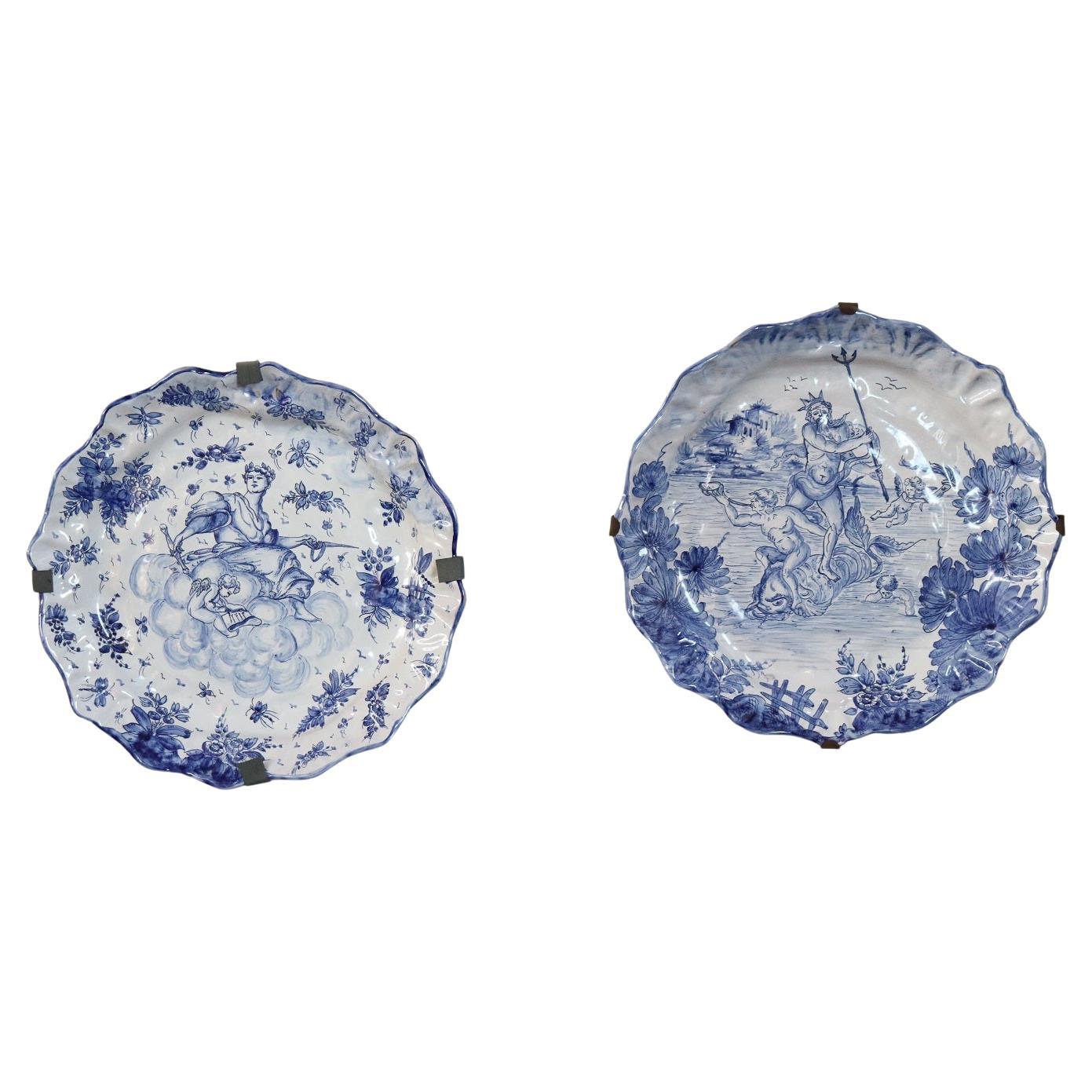 20th Century Italian Albisola Ceramic Set of Two Plates with Blue Decorations For Sale