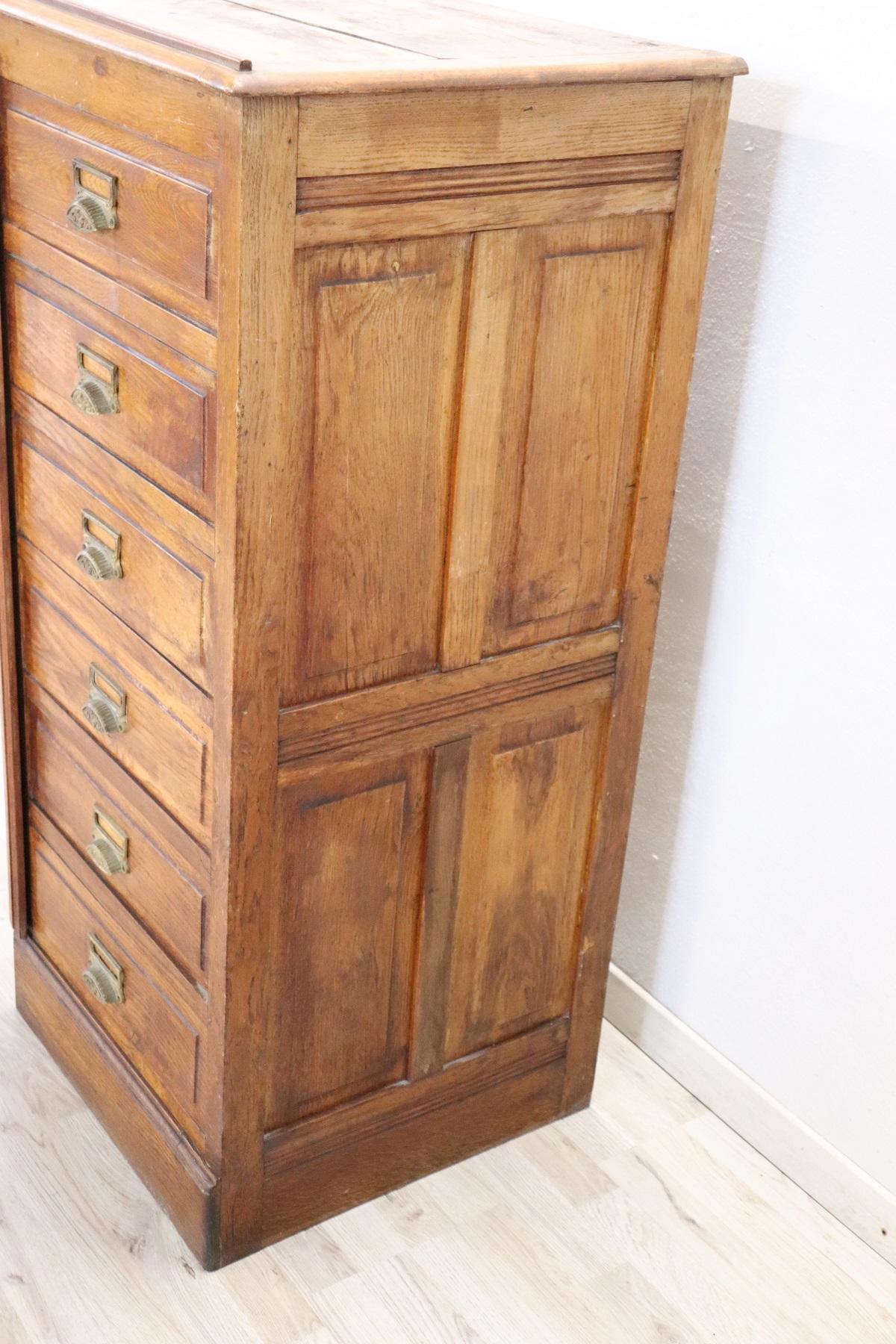 20th Century Italian Art Deco Dresser or Chest of Drawers in Solid Oak In Good Condition In Casale Monferrato, IT