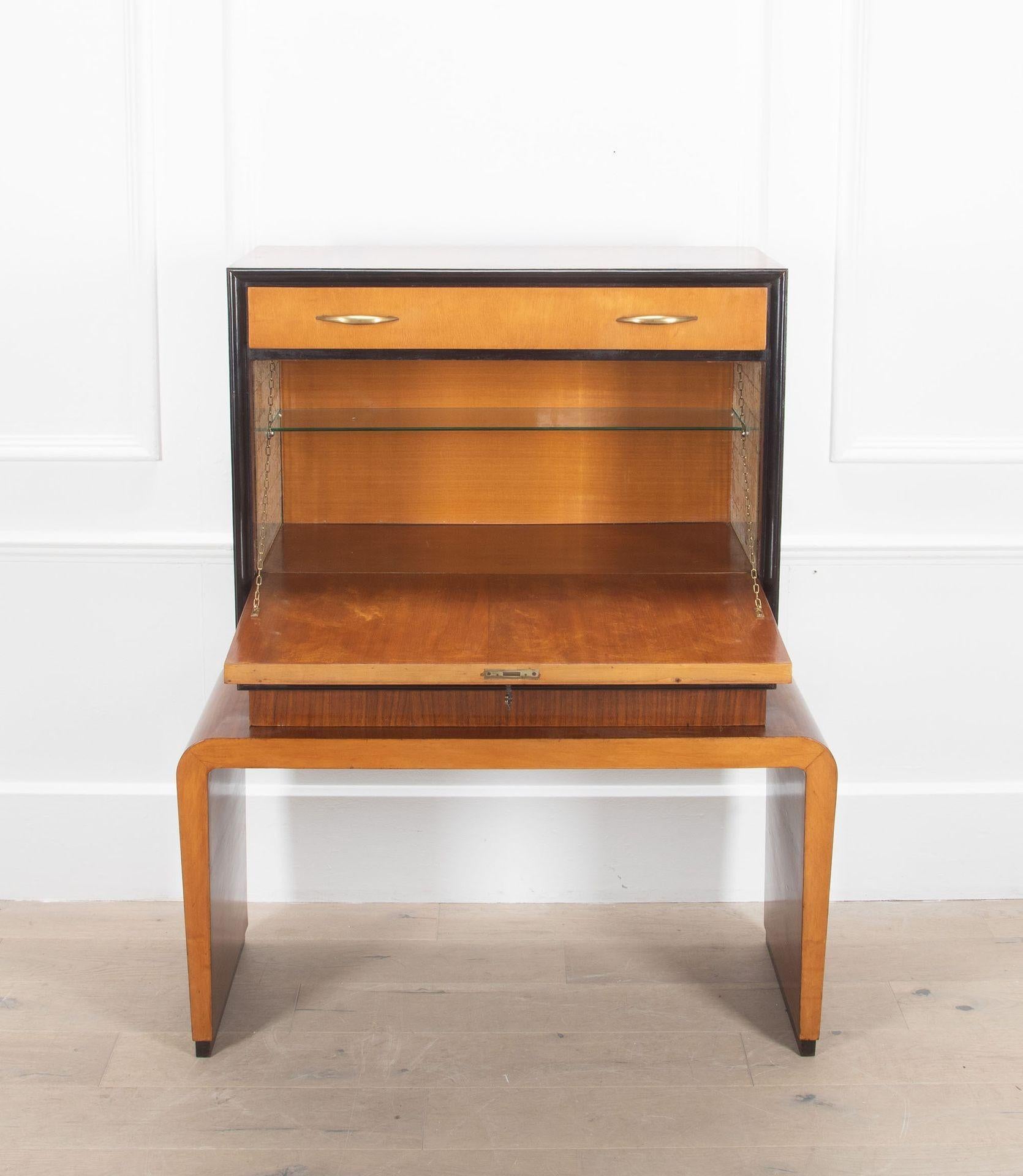 20th Century Italian Art Deco Drinks Cabinet In Good Condition For Sale In Gloucestershire, GB