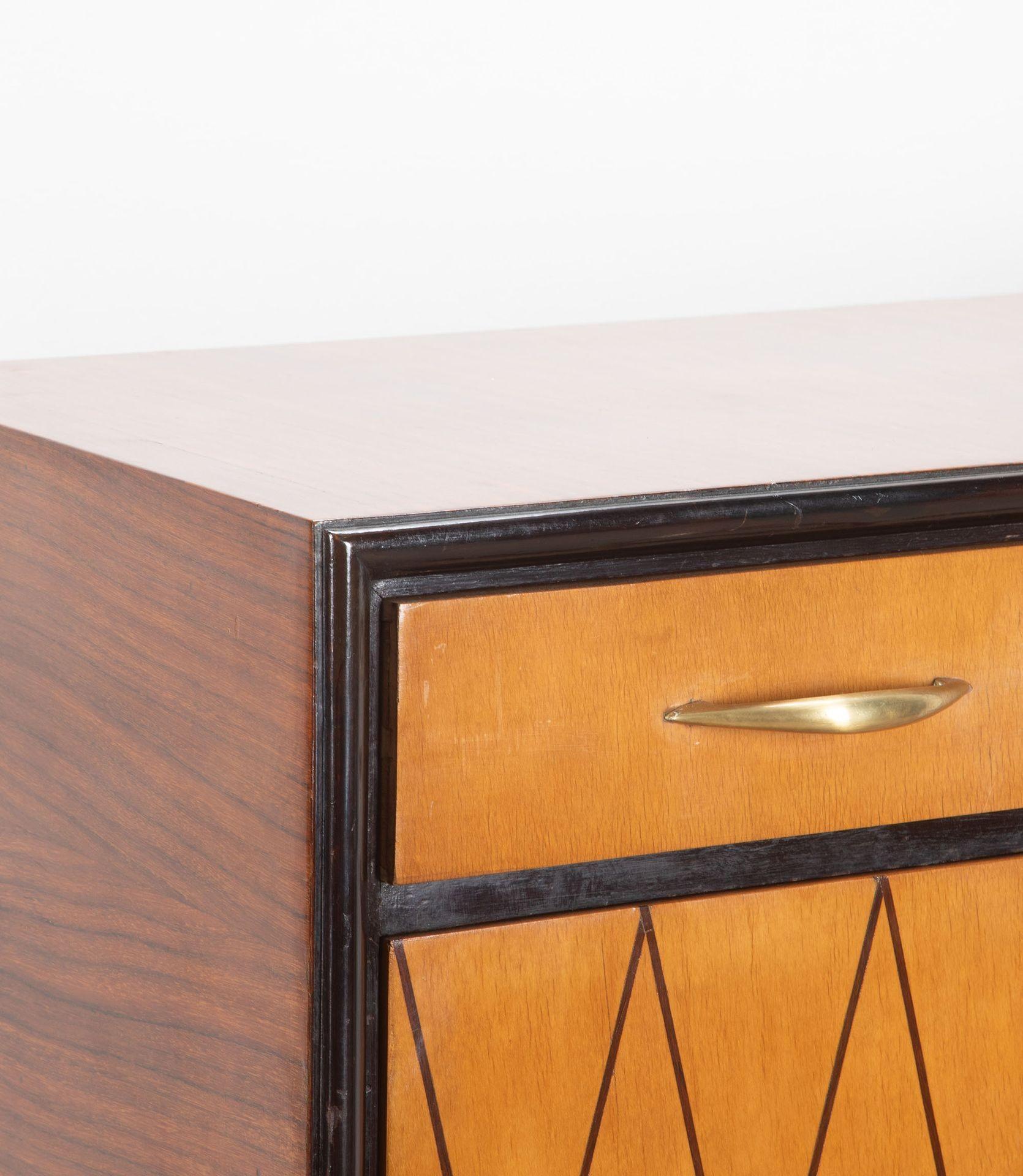 20th Century Italian Art Deco Drinks Cabinet For Sale 1