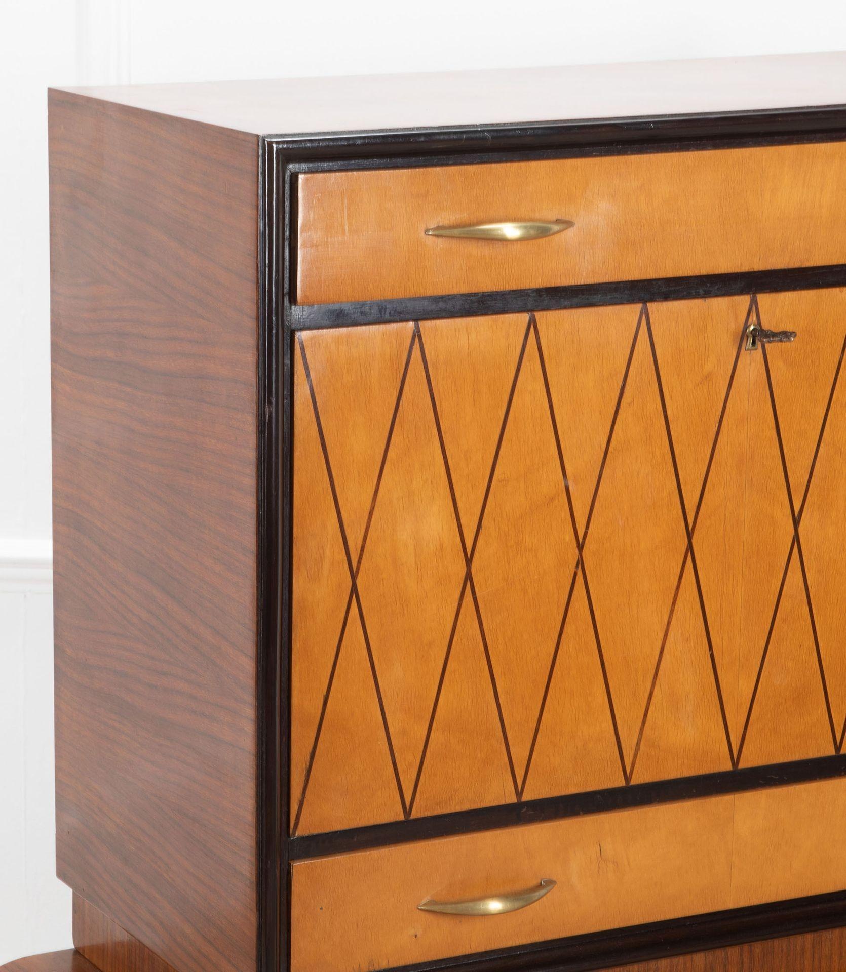 20th Century Italian Art Deco Drinks Cabinet For Sale 2