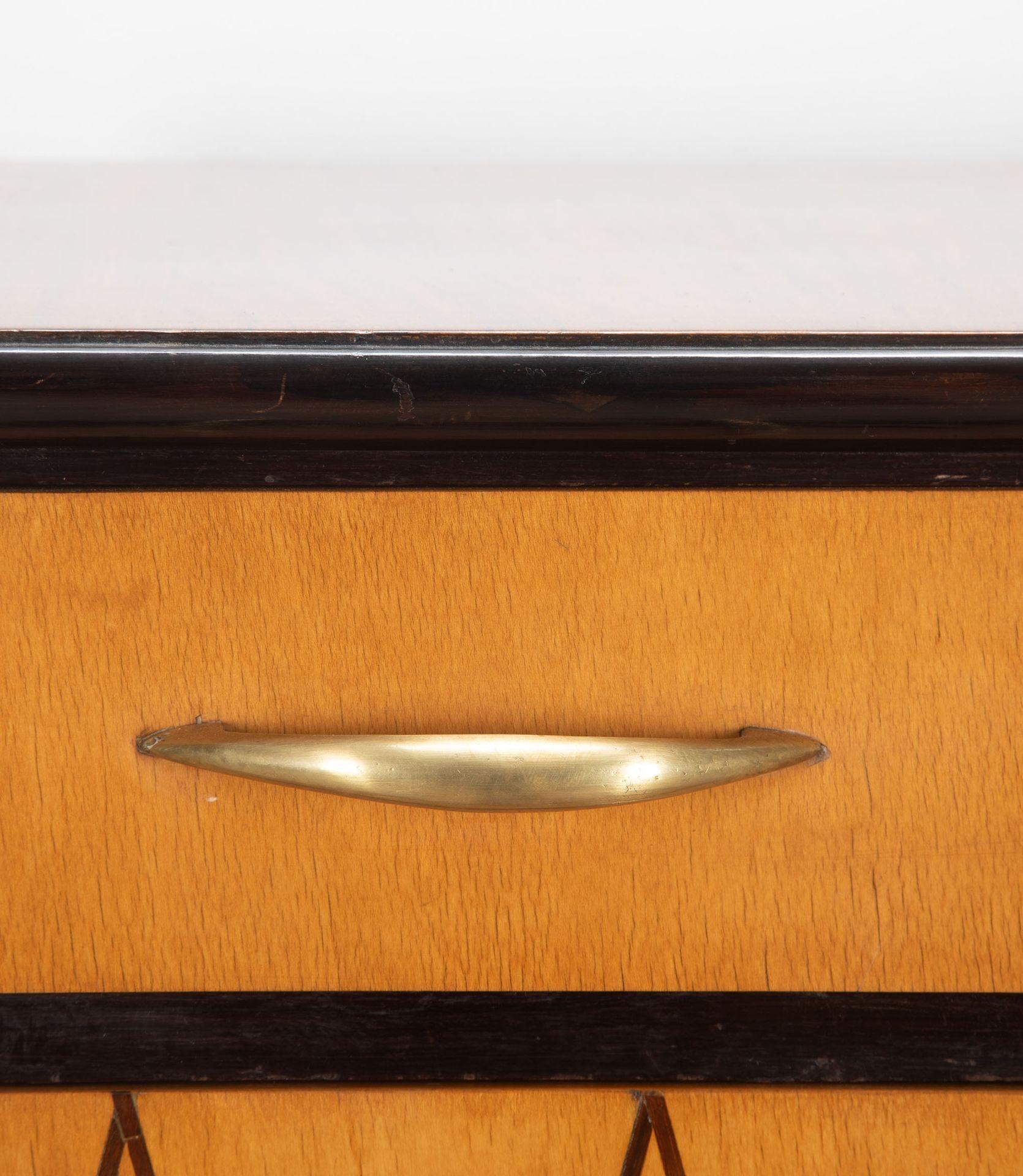 20th Century Italian Art Deco Drinks Cabinet For Sale 3