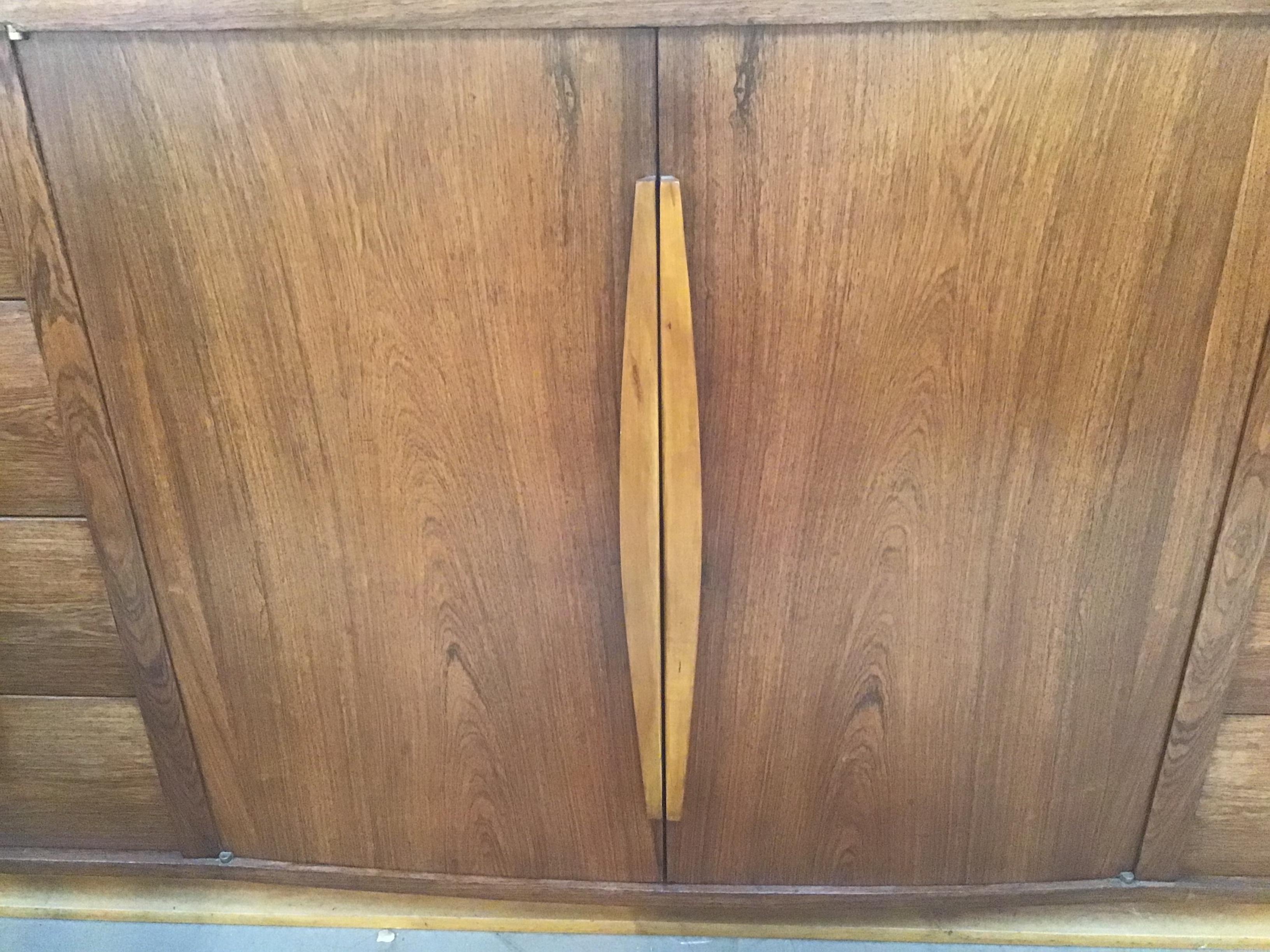 20th Century Italian Art Deco Teak Wood Cupboard with Drawers and Shutters For Sale 3