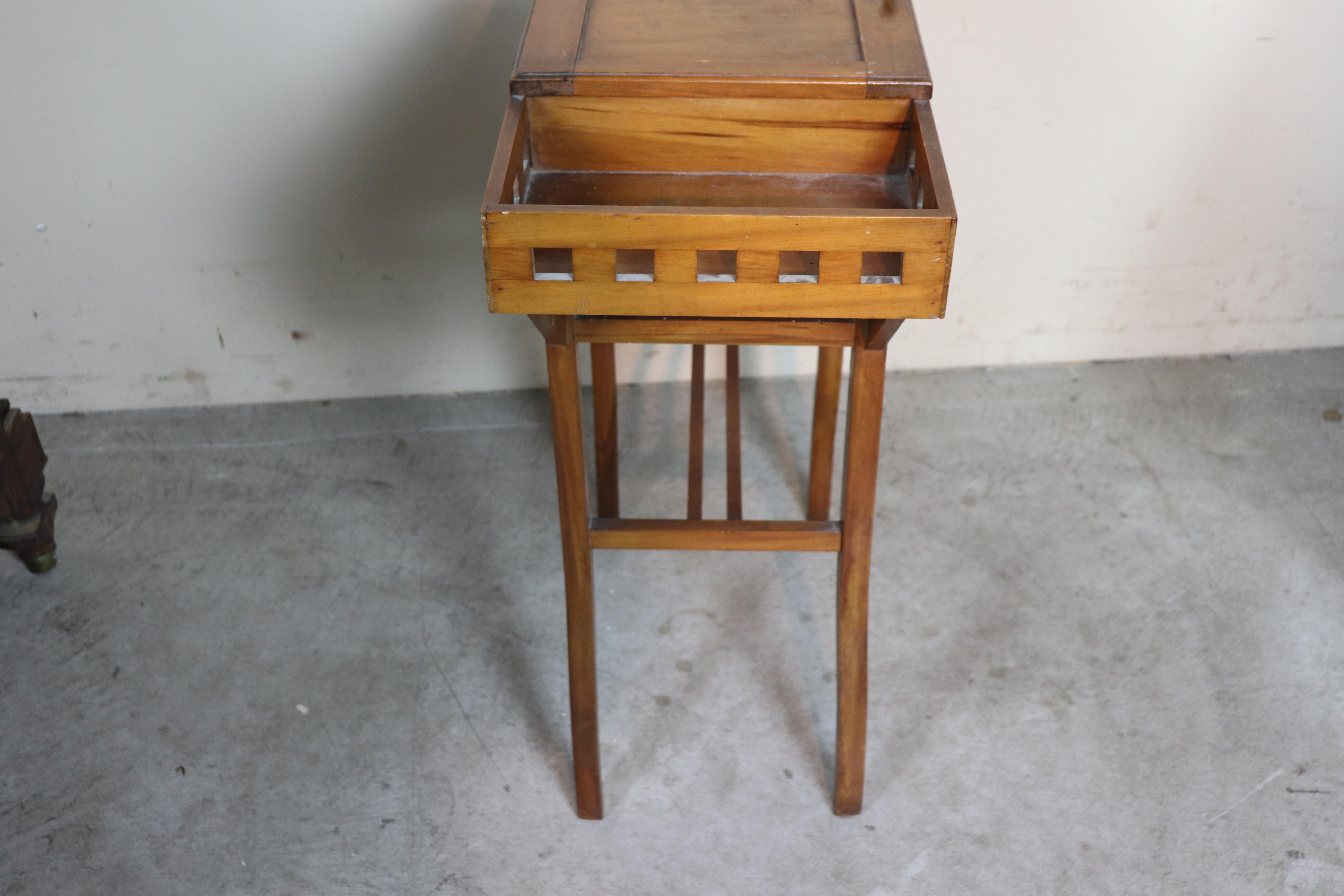20th Century Italian Art Nouveau Sewing Table or Side Table 1