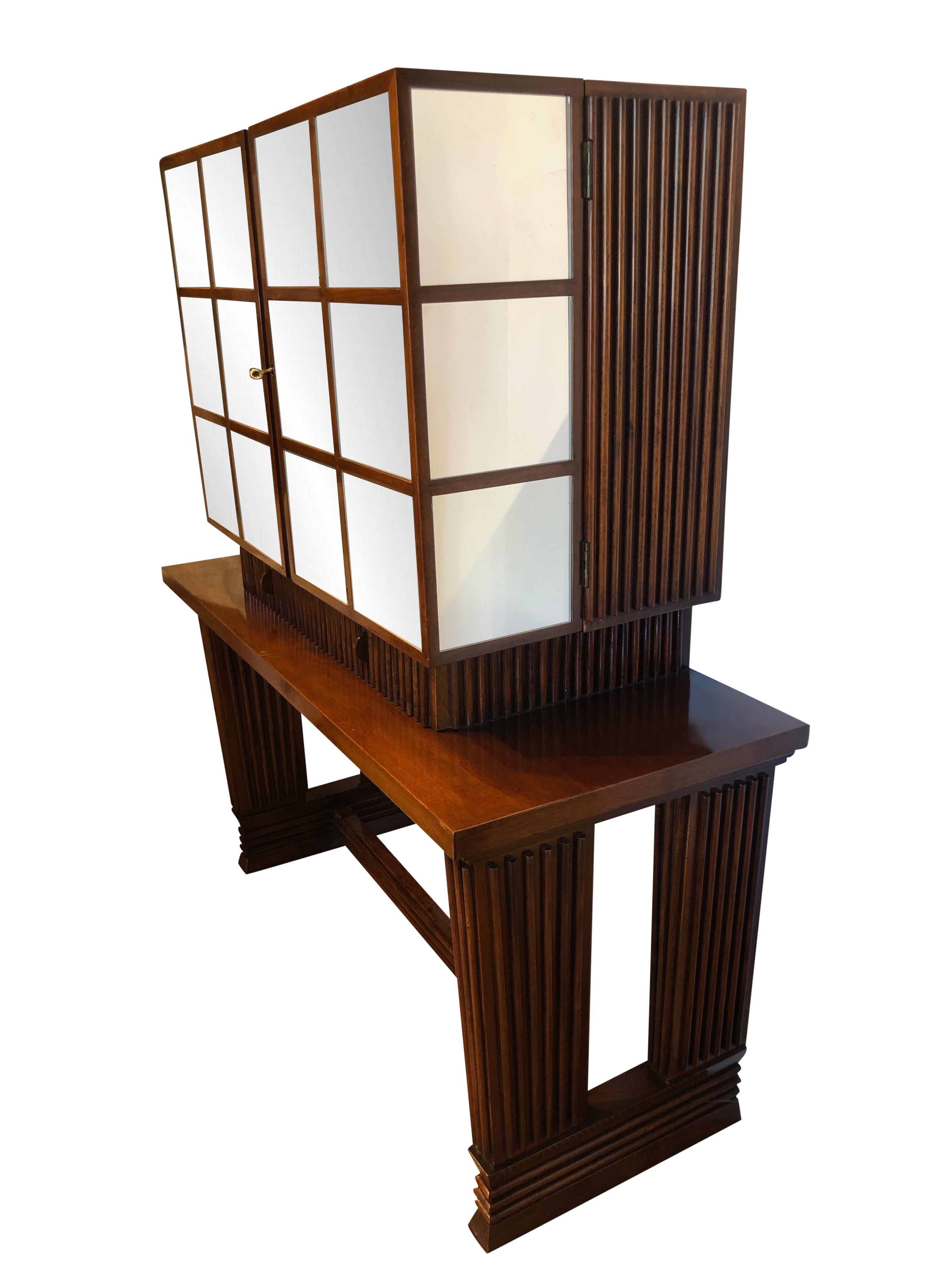 20th Century Italian Art Deco Dry Bar - Vintage Mirrored Mahogany Cabinet For Sale 2