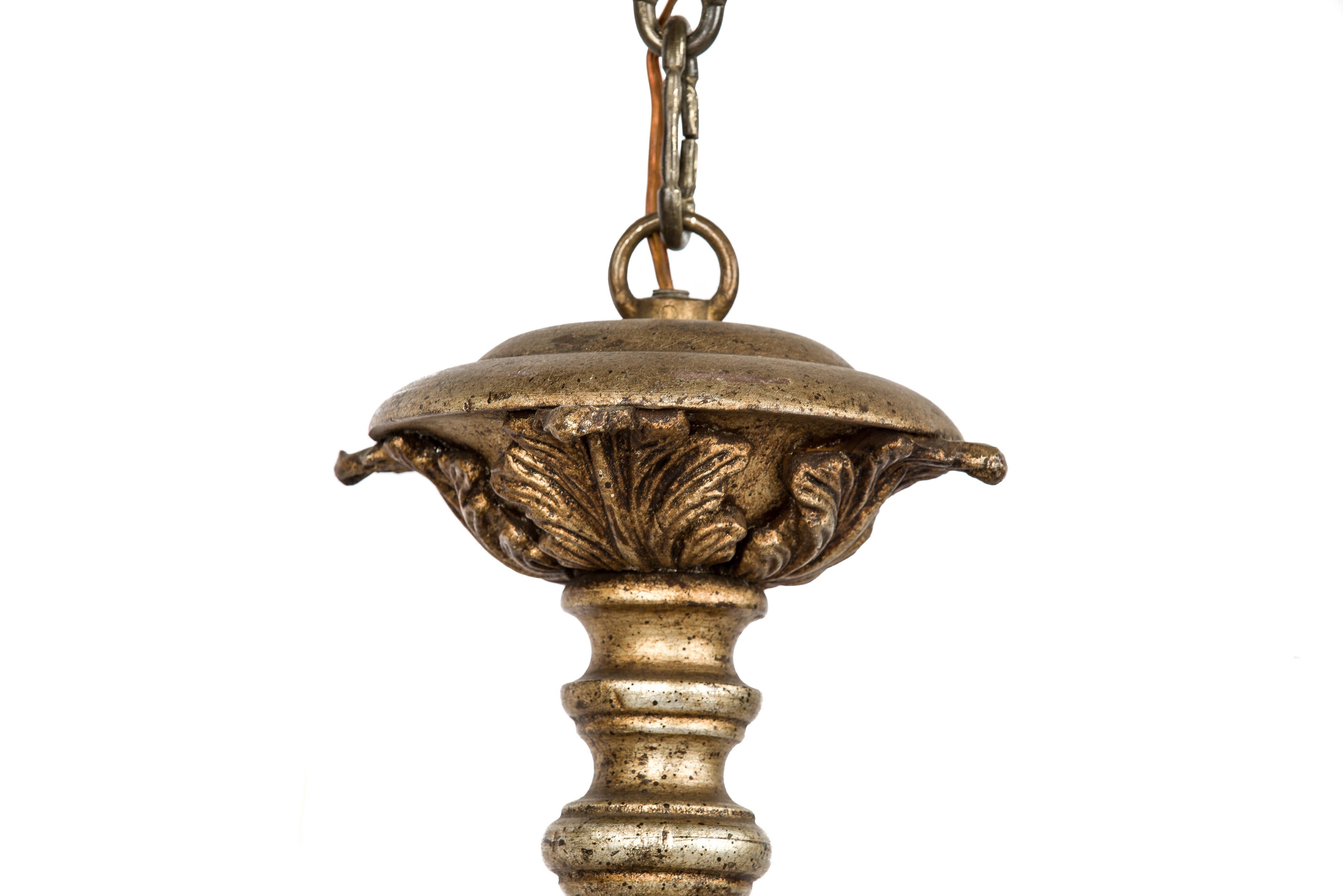 20th Century Italian Baroque Giltwood Two-Tier 12-Arm Florentine Chandelier In Good Condition For Sale In Casteren, NL