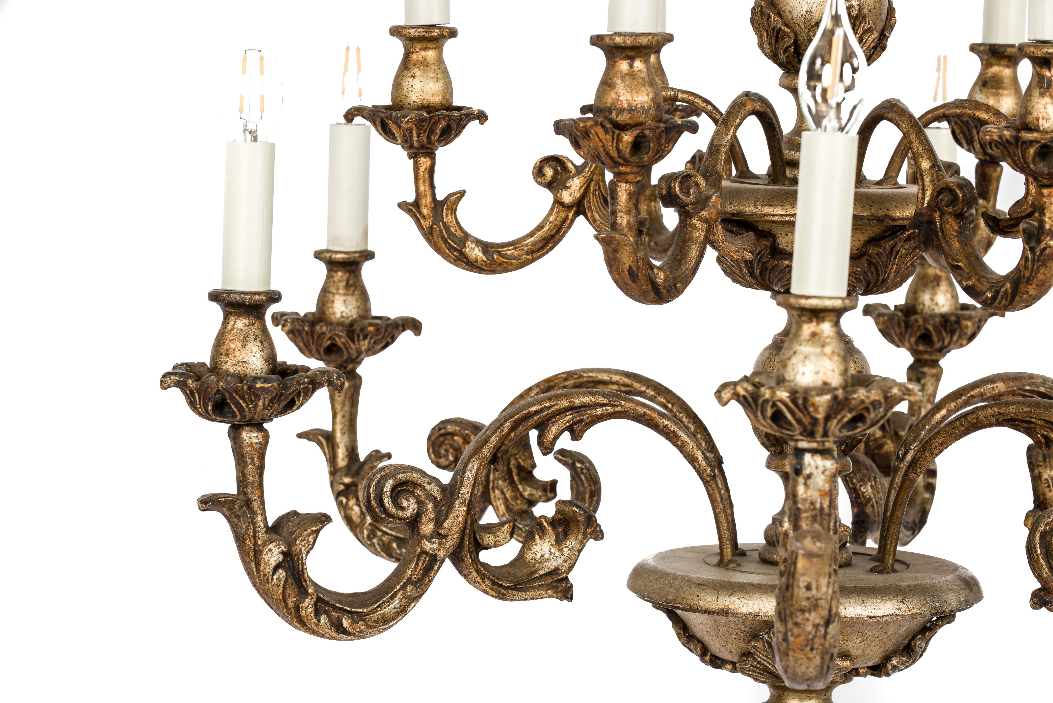 Silver 20th Century Italian Baroque Giltwood Two-Tier 12-Arm Florentine Chandelier For Sale