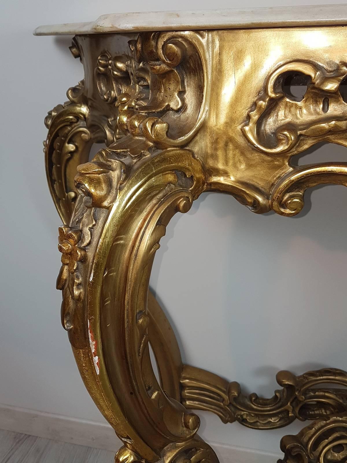 20th Century Italian Baroque Style Carved and Gilded Wood Console Table In Good Condition In Casale Monferrato, IT