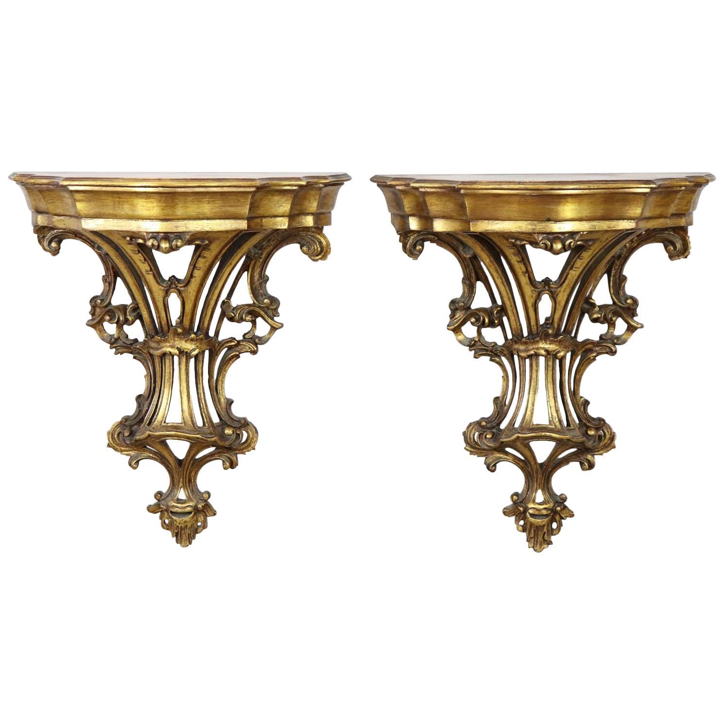 20th Century Italian Baroque Style Carved and Gilded Wood Pair of Nightstands