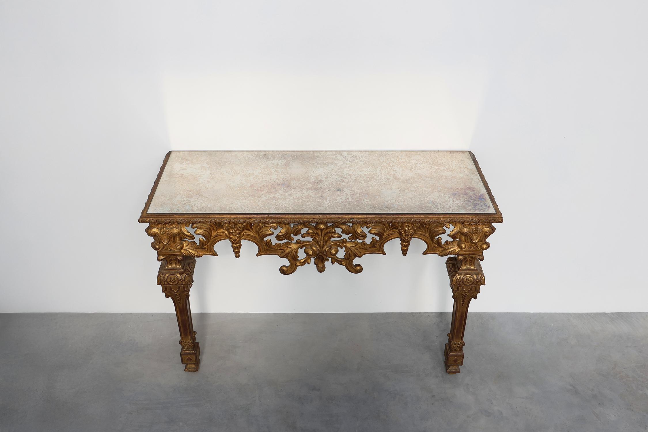 20th Century Italian Baroque style gilded and carved wall console For Sale 3
