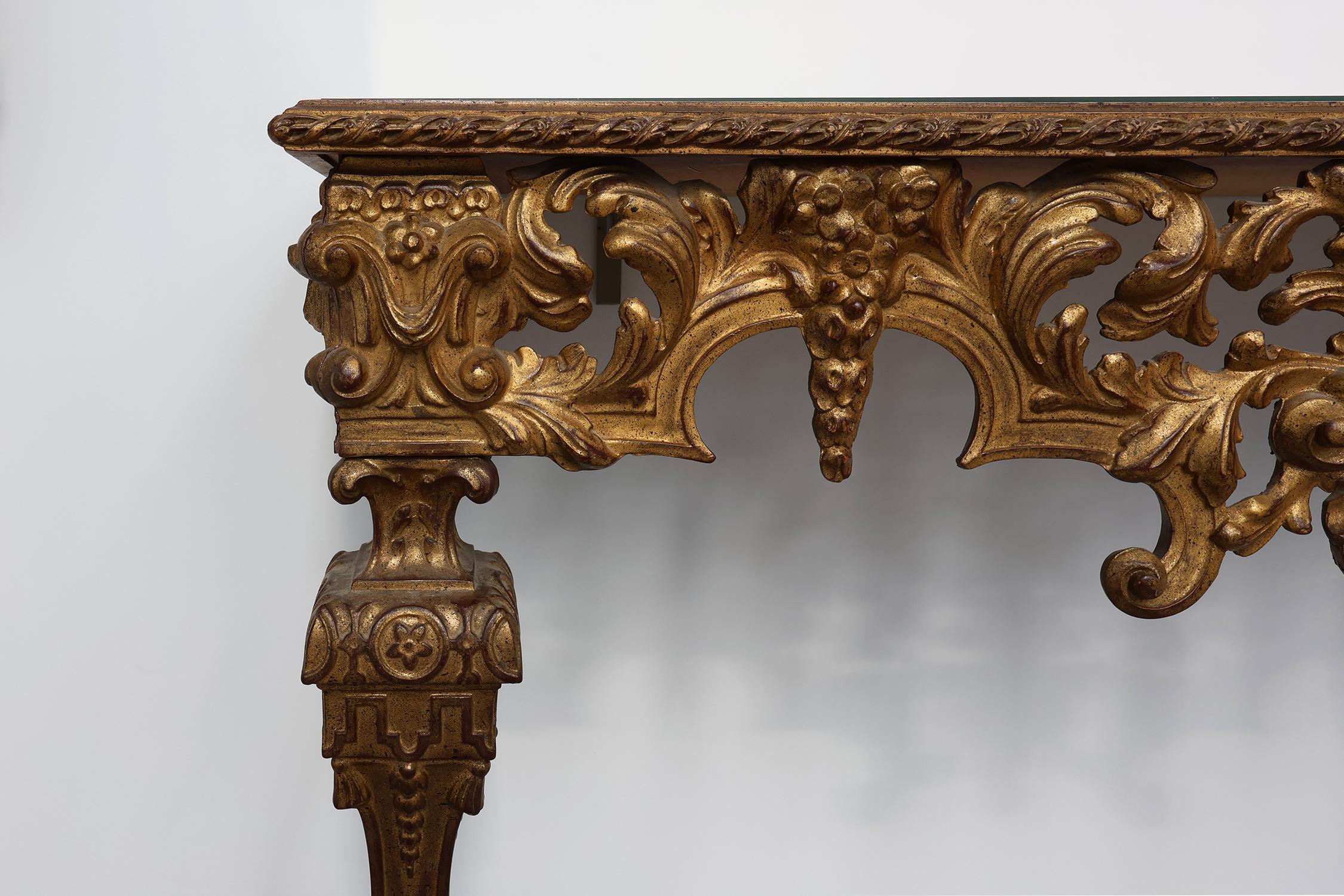 20th Century Italian Baroque style gilded and carved wall console In Good Condition For Sale In Meulebeke, BE