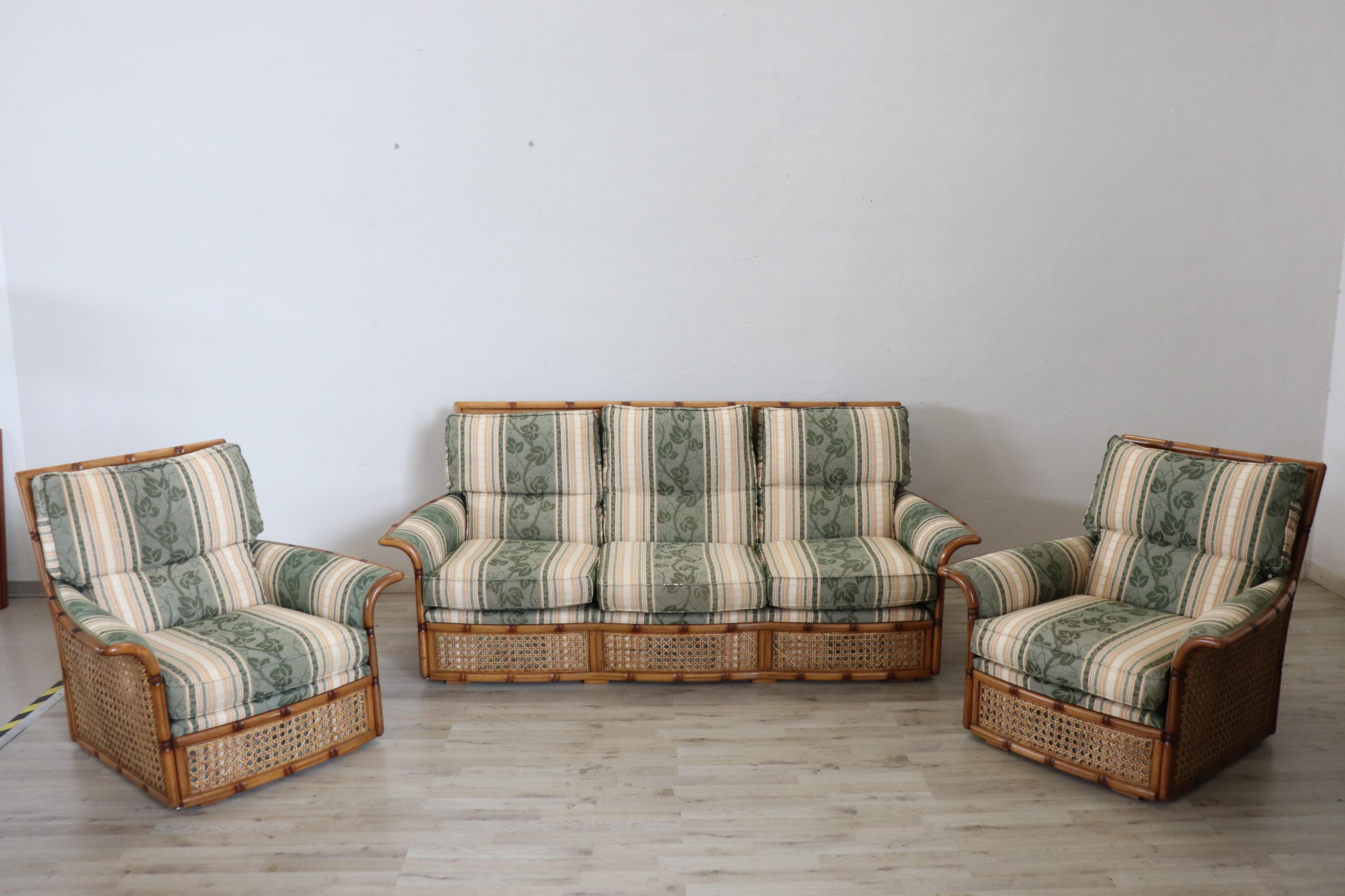 Rare complete early 20th century Italian living room set includes:
1 sofa
2 armchairs
1 sofa table
Refined living room made of beech wood. particular woodwork that looks like bamboo. Fully decorated in elegant Viennese straw. Large and