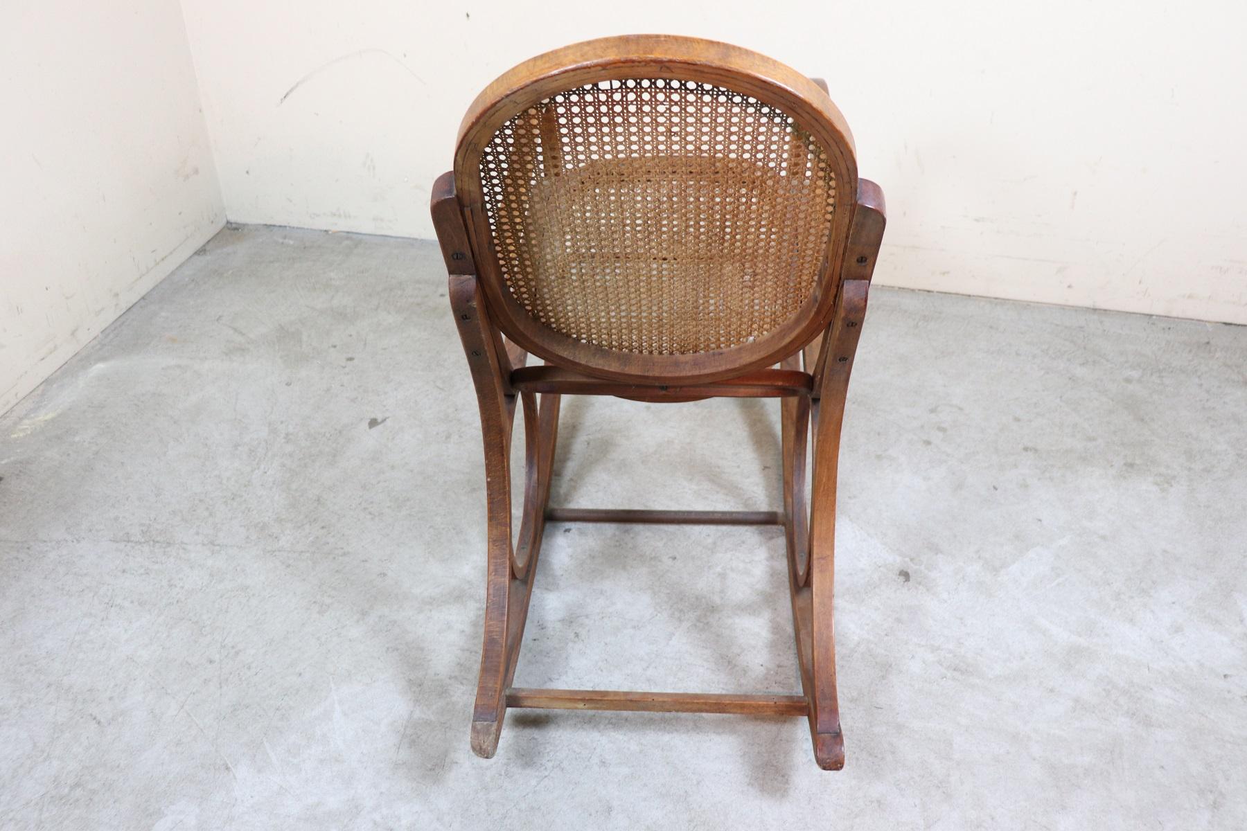 20th Century Italian Bent Beech Rocking Chair in the Style of Gebrüder Thonet 2