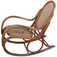 Vintage 20th Century Italian Bent Beech Rocking Chair in the Style of Gebrüder Thonet