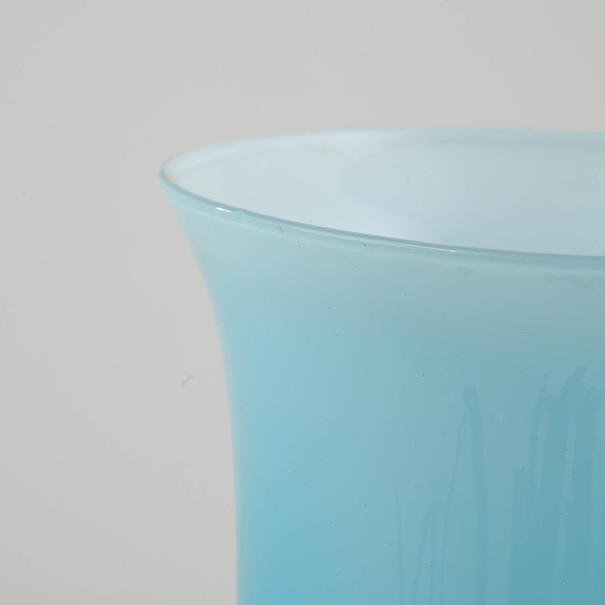 20th Century Italian Blue Glass Goblet For Sale 3