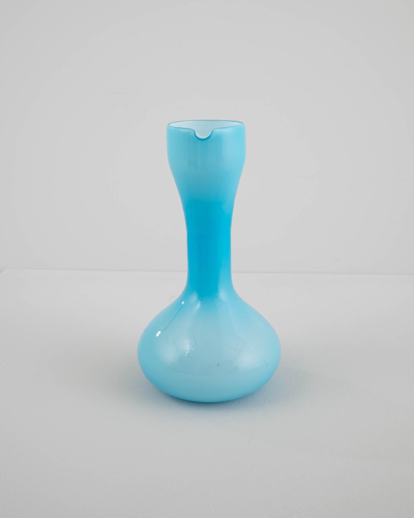 20th Century Italian Blue Glass Jug For Sale 4