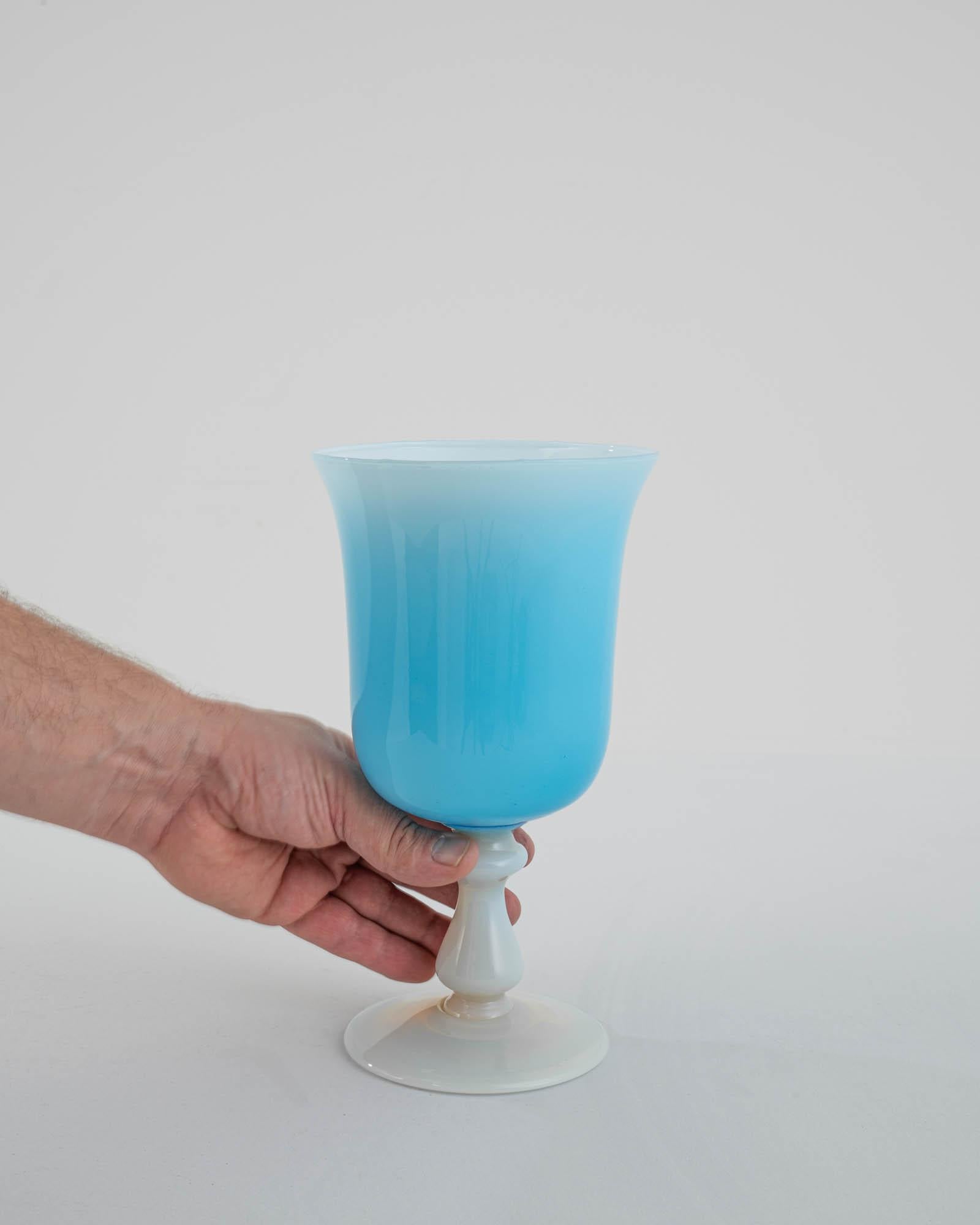 20th Century Italian Blue Glass Vase 4