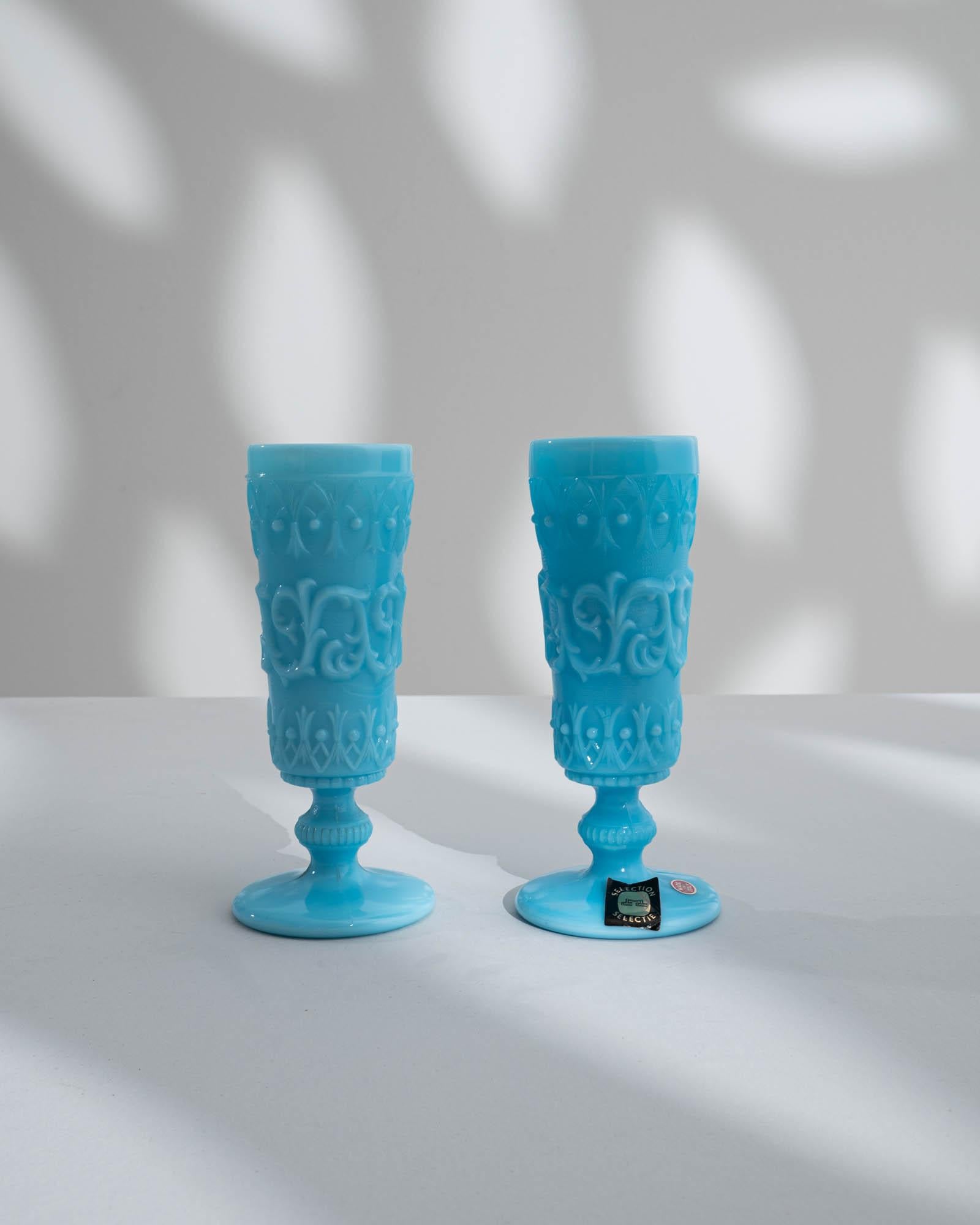 20th Century Italian Blue Glass Vase, Set of 2 In Good Condition For Sale In High Point, NC