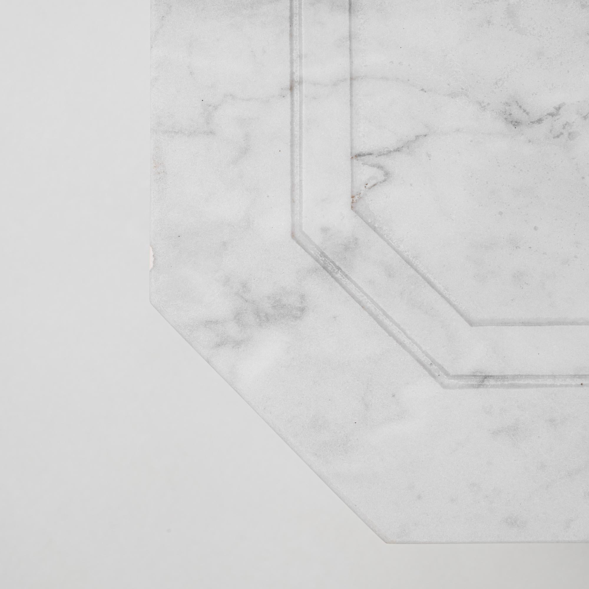 Mesa de centro italiana del siglo XX de latón con tapa de mármol en venta 5