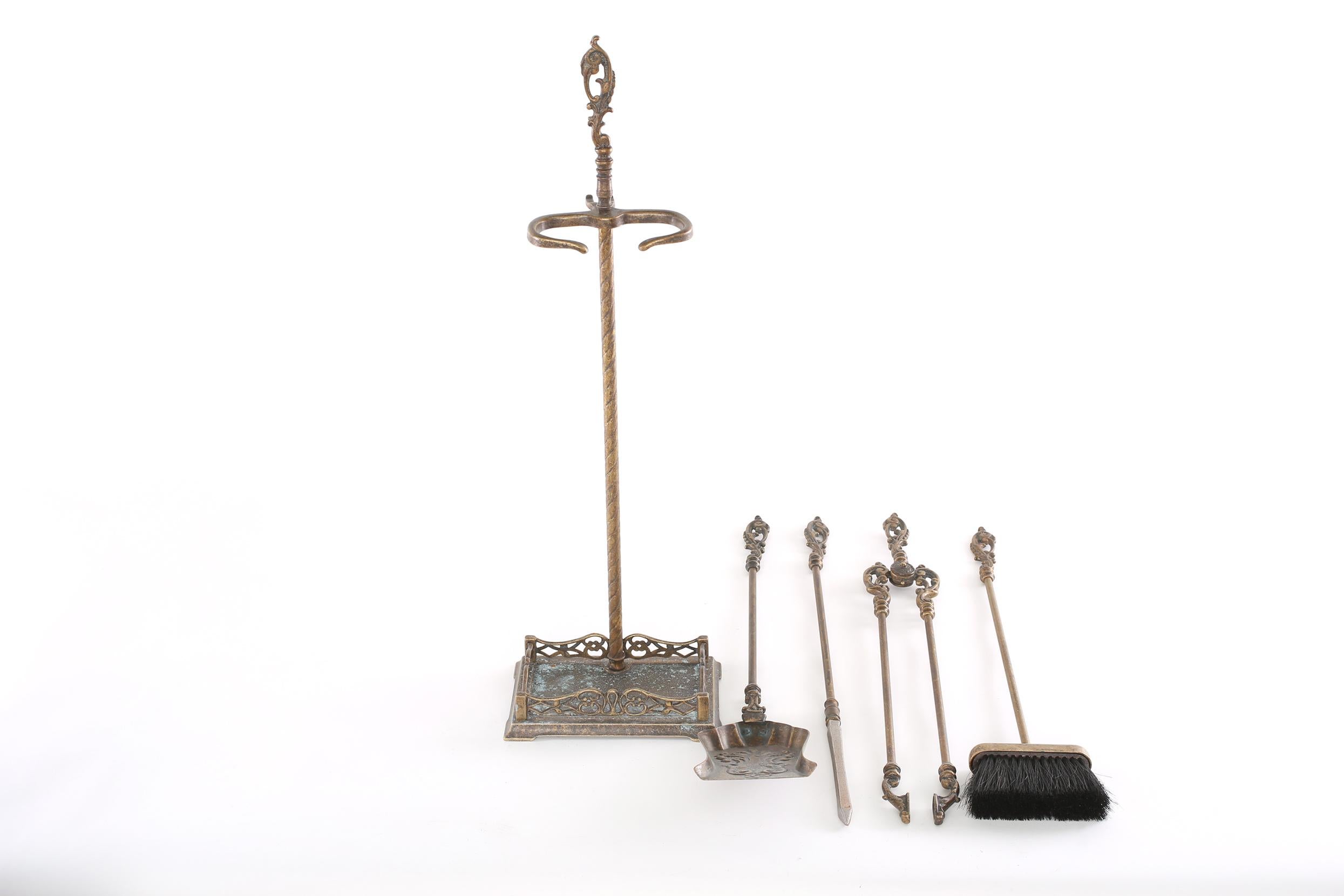 Set di attrezzi in ottone del XX secolo in vendita 1