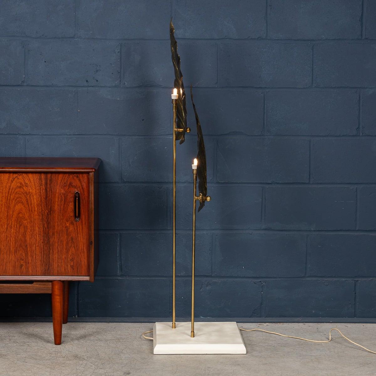 20ième siècle Lampadaire italien du 20e siècle à la manière de Tommaso Barbi, vers 1970 en vente