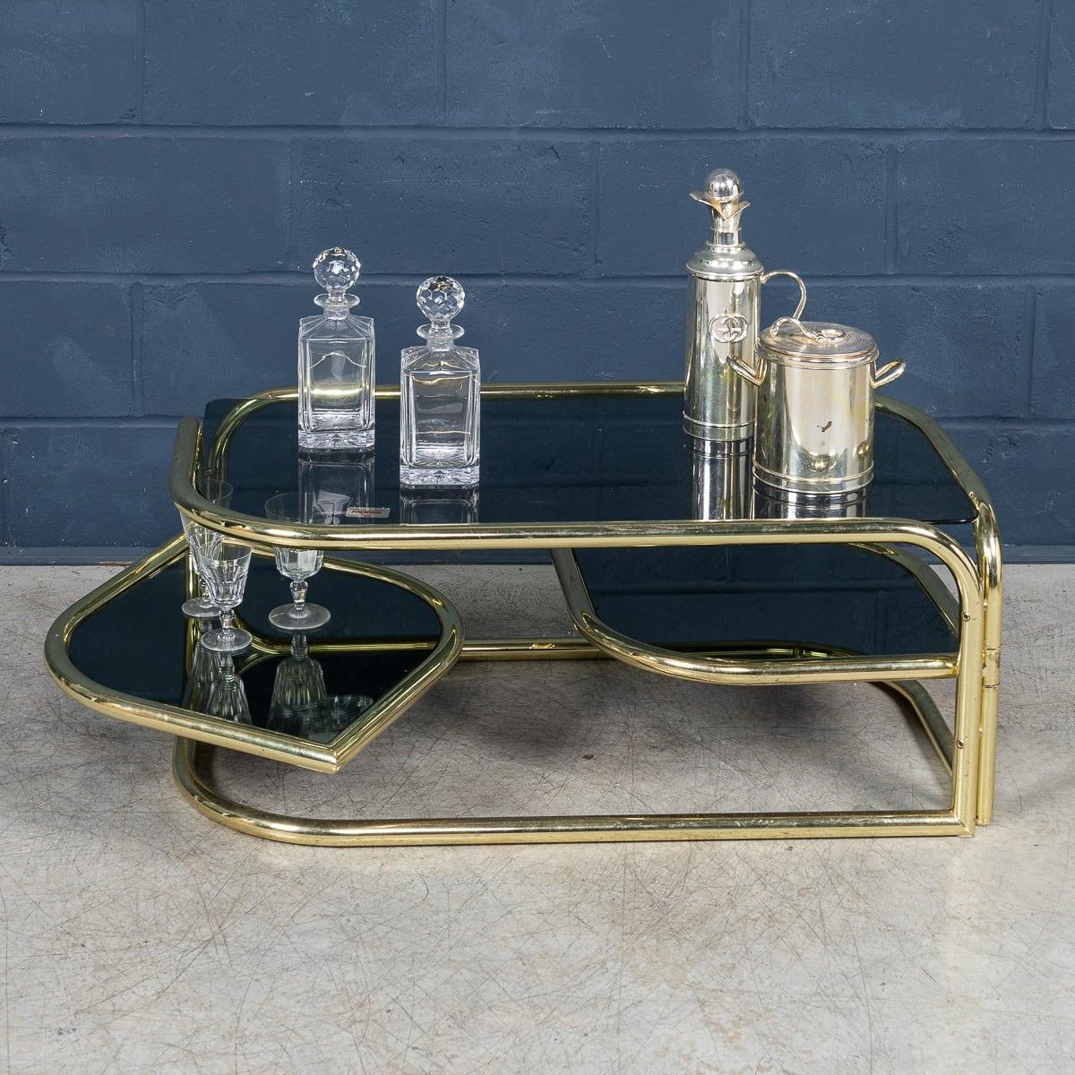 Italienischer Couchtisch mit Messingrahmen aus Rauchglas aus dem 20. Jahrhundert von Morex, um 1980 im Angebot 5