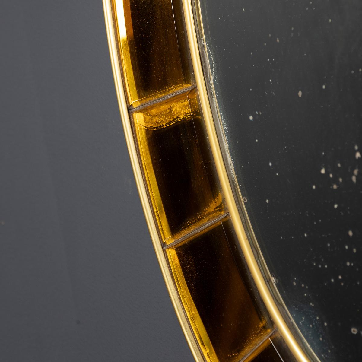 Miroir ovale italien du 20ème siècle en laiton et verre par Cristal Arte, vers 1950 en vente 2