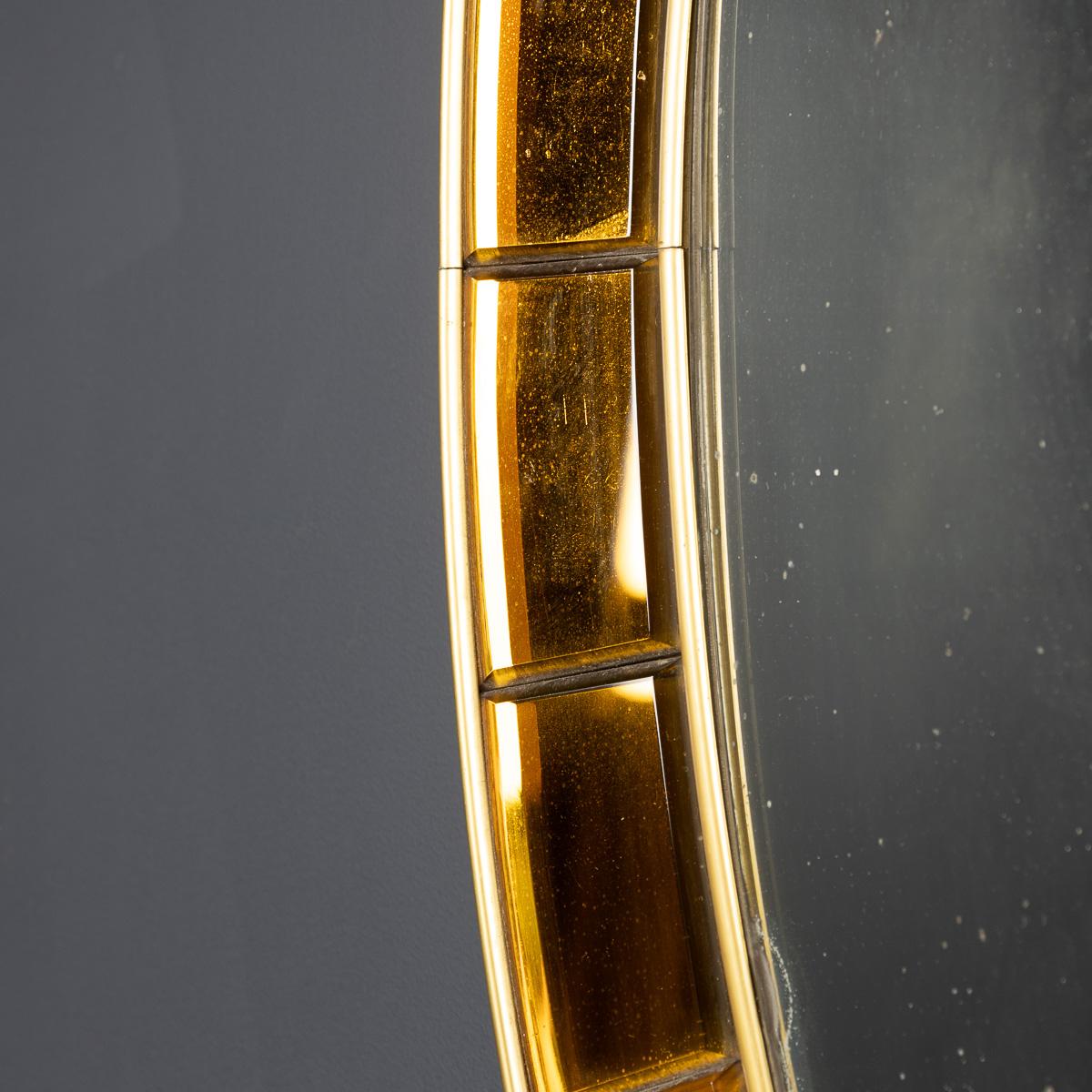 Miroir ovale italien du 20ème siècle en laiton et verre par Cristal Arte, vers 1950 en vente 3