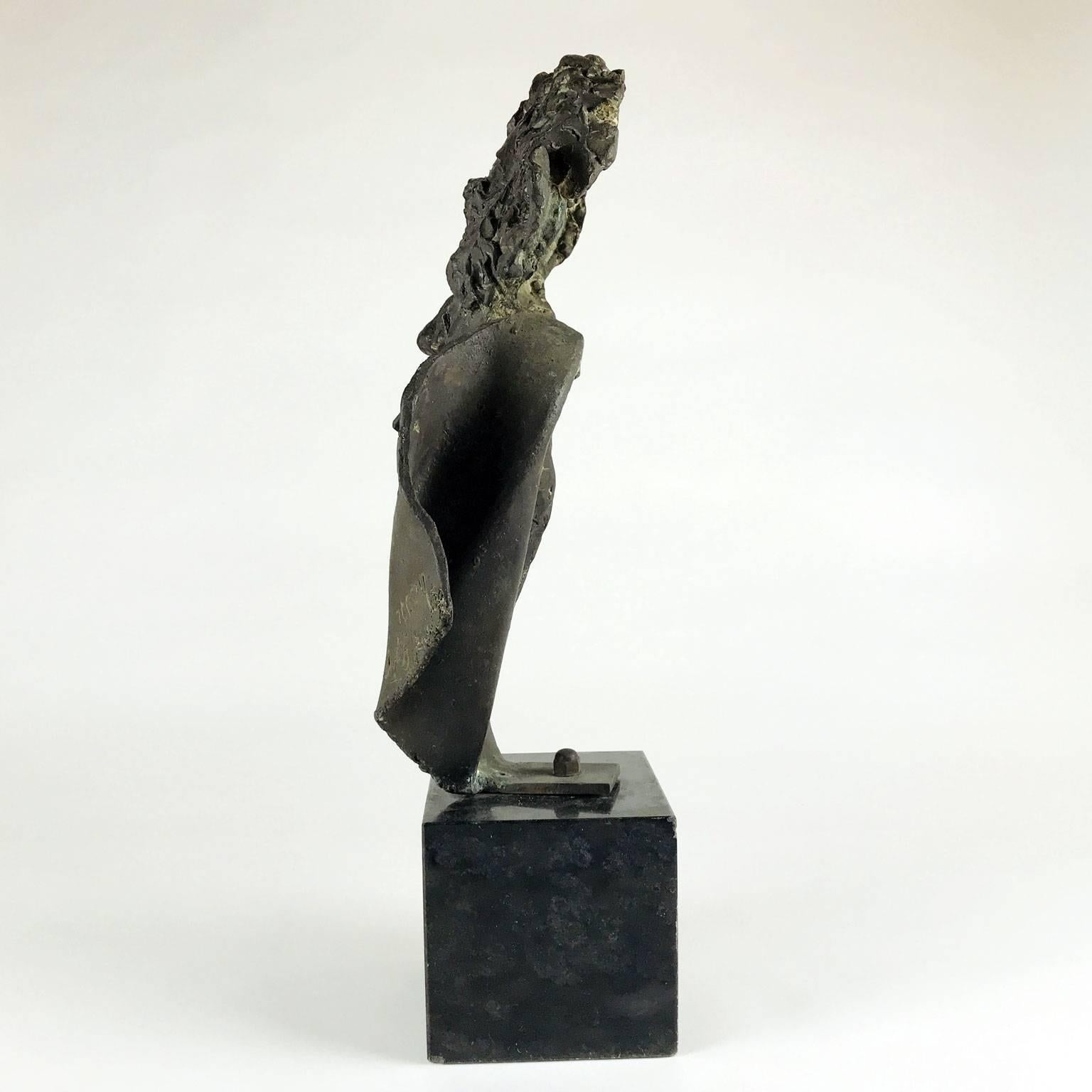 20th Century Italian Bronze Bust of a Man with Bow Tie by Dora Bassi, 1970 For Sale 5