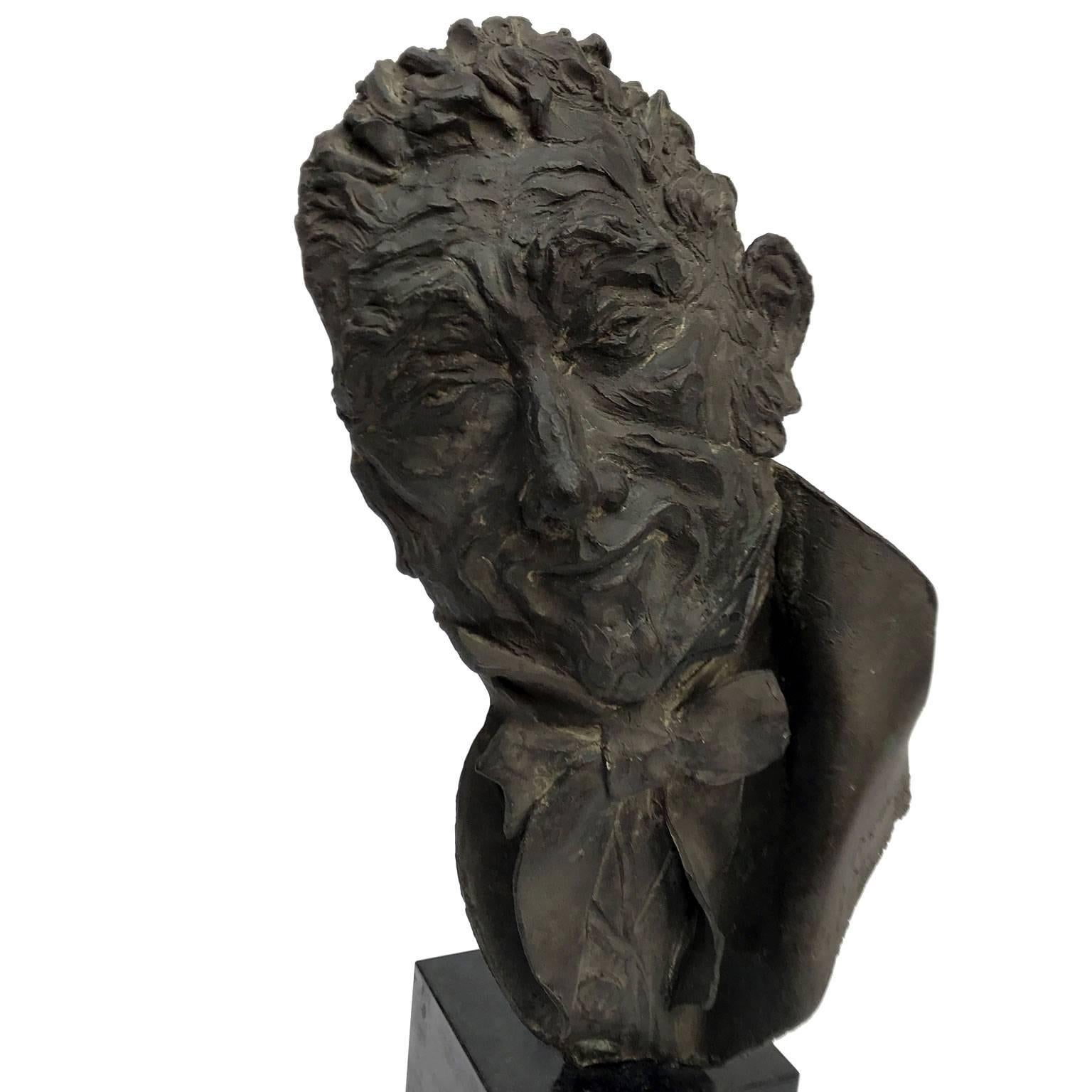 20th Century Italian Bronze Bust of a Man with Bow Tie by Dora Bassi, 1970 For Sale 3