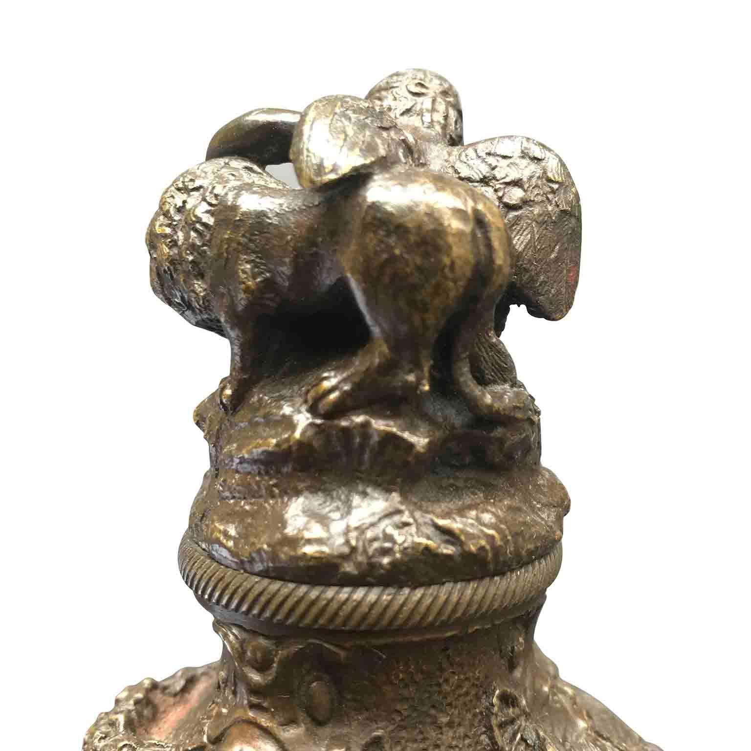 20th Century Italian Bronze Inkwell with Bull Heads and Putti Embracing Lion For Sale 3