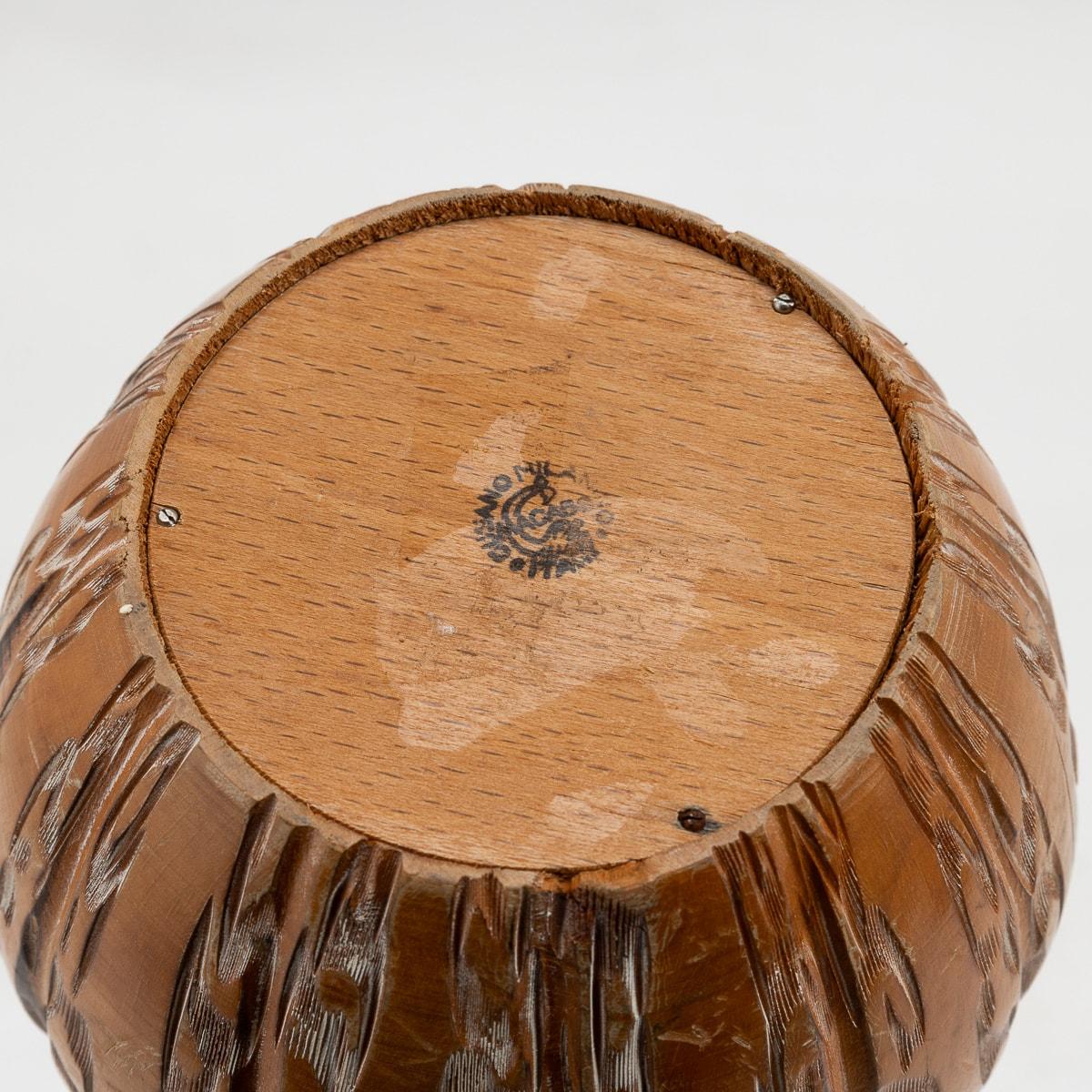 20th Century Italian Carved Wood Flask By Aldo Tura For Macabo c.1960 For Sale 6