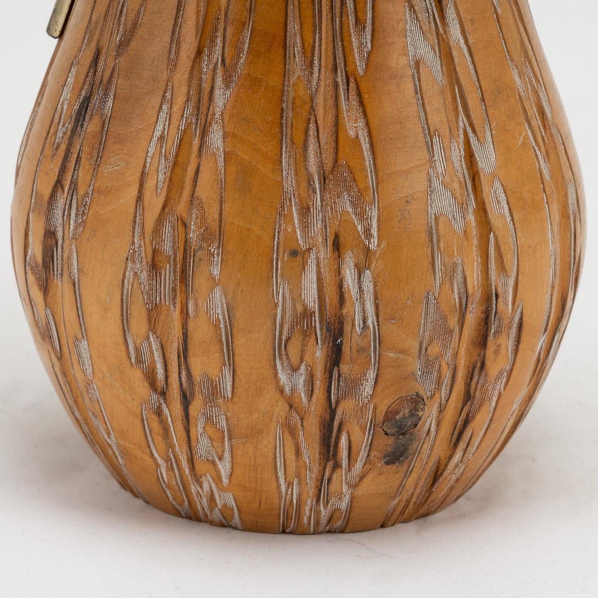 20th Century Italian Carved Wood Flask By Aldo Tura For Macabo c.1960 For Sale 4