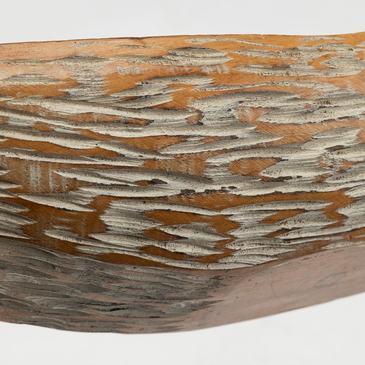Italienisches geschnitztes Holztablett des 20. Jahrhunderts von Aldo Tura für Macabo, um 1960 im Angebot 1