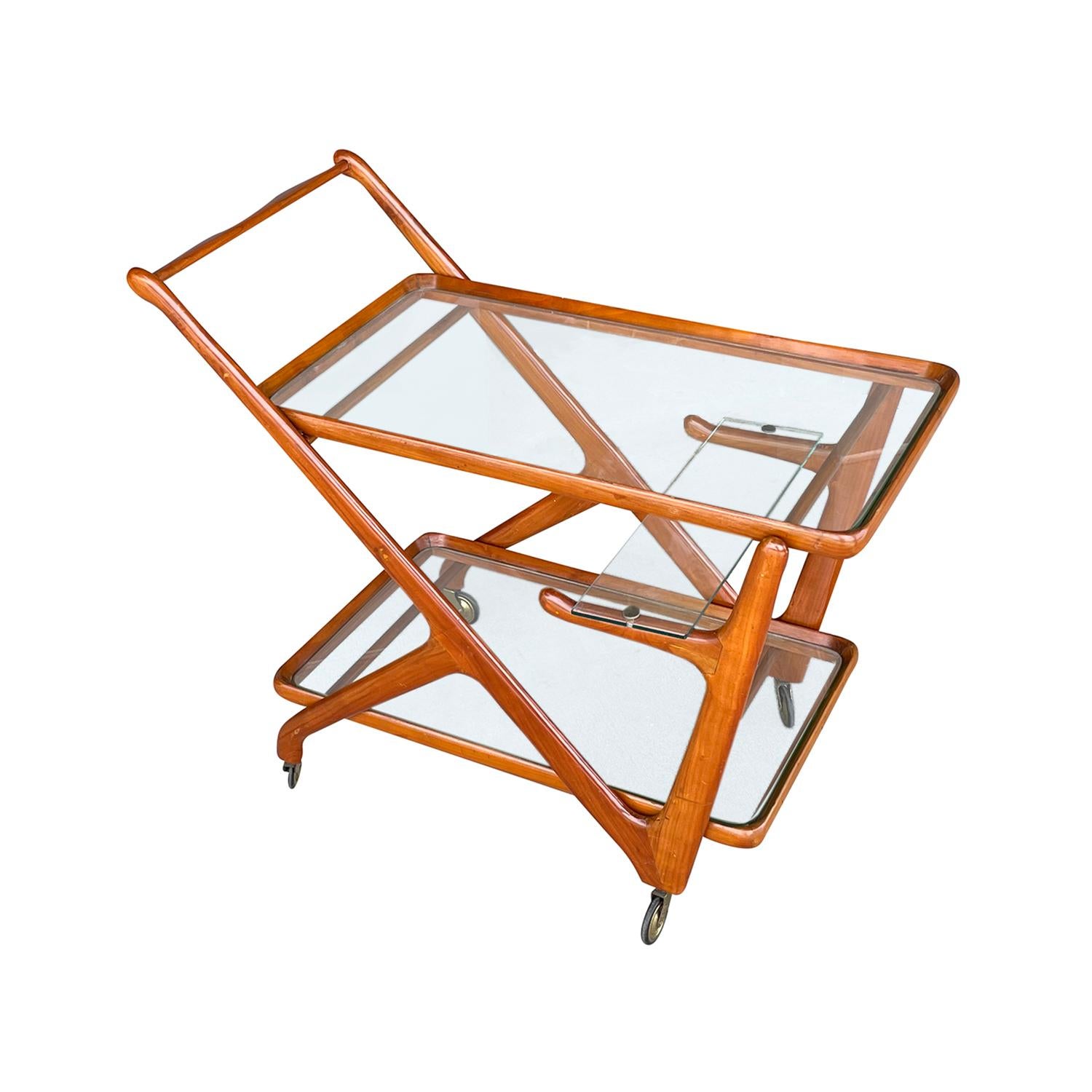 Mid-Century Modern 20th Century Italian Cassina Bar Cart, Serving Walnut Trolley by Cesare Lacca For Sale