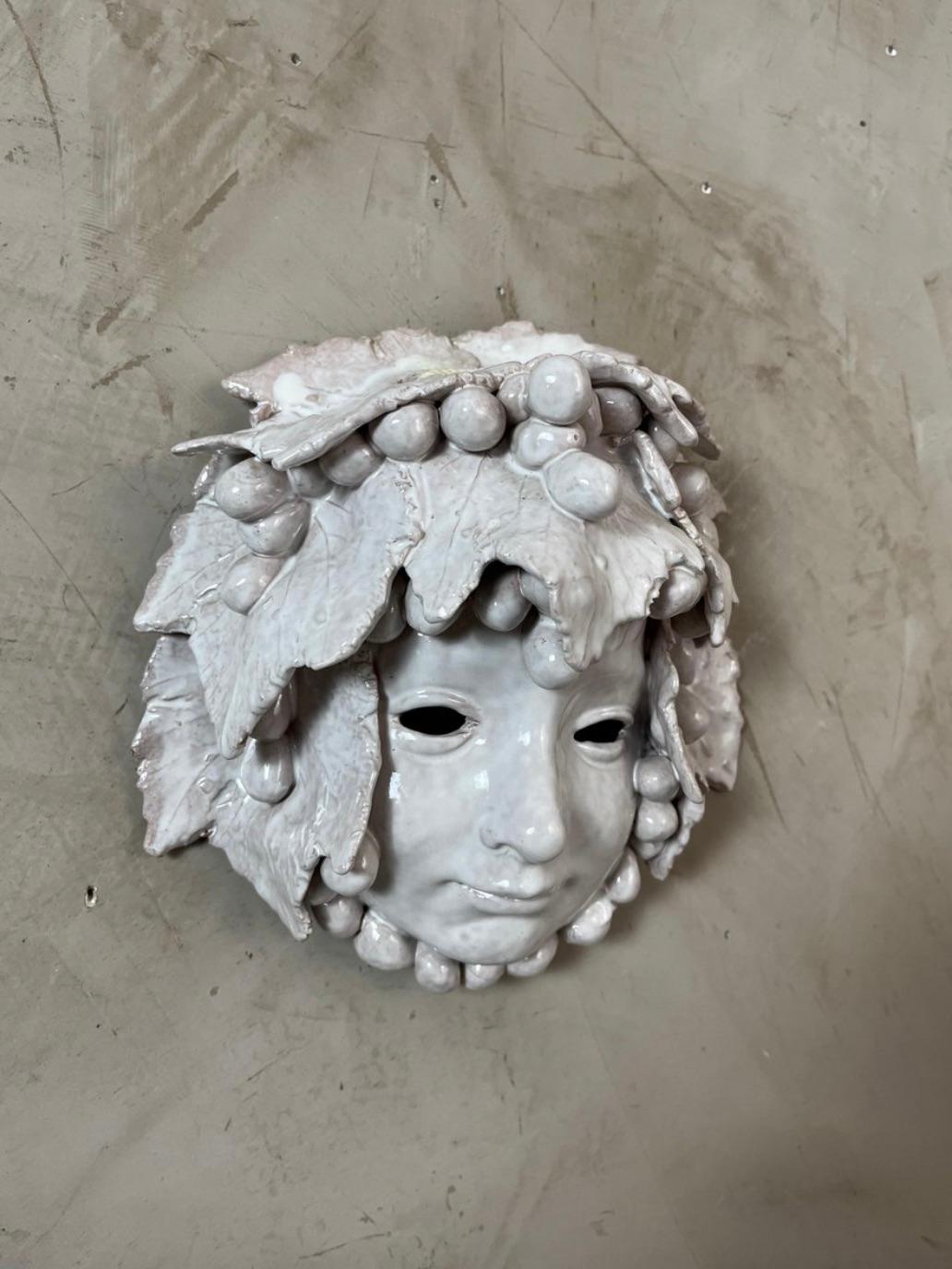 Maschera di Bacco in ceramica italiana del XX secolo, anni '50 In condizioni buone in vendita a LEGNY, FR