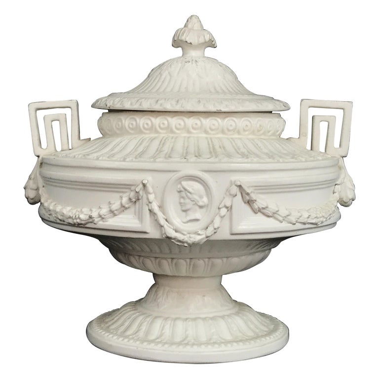 20th Century, Italian Ceramic Centerpiece Bowl in Neoclassical Style at 1stDibs