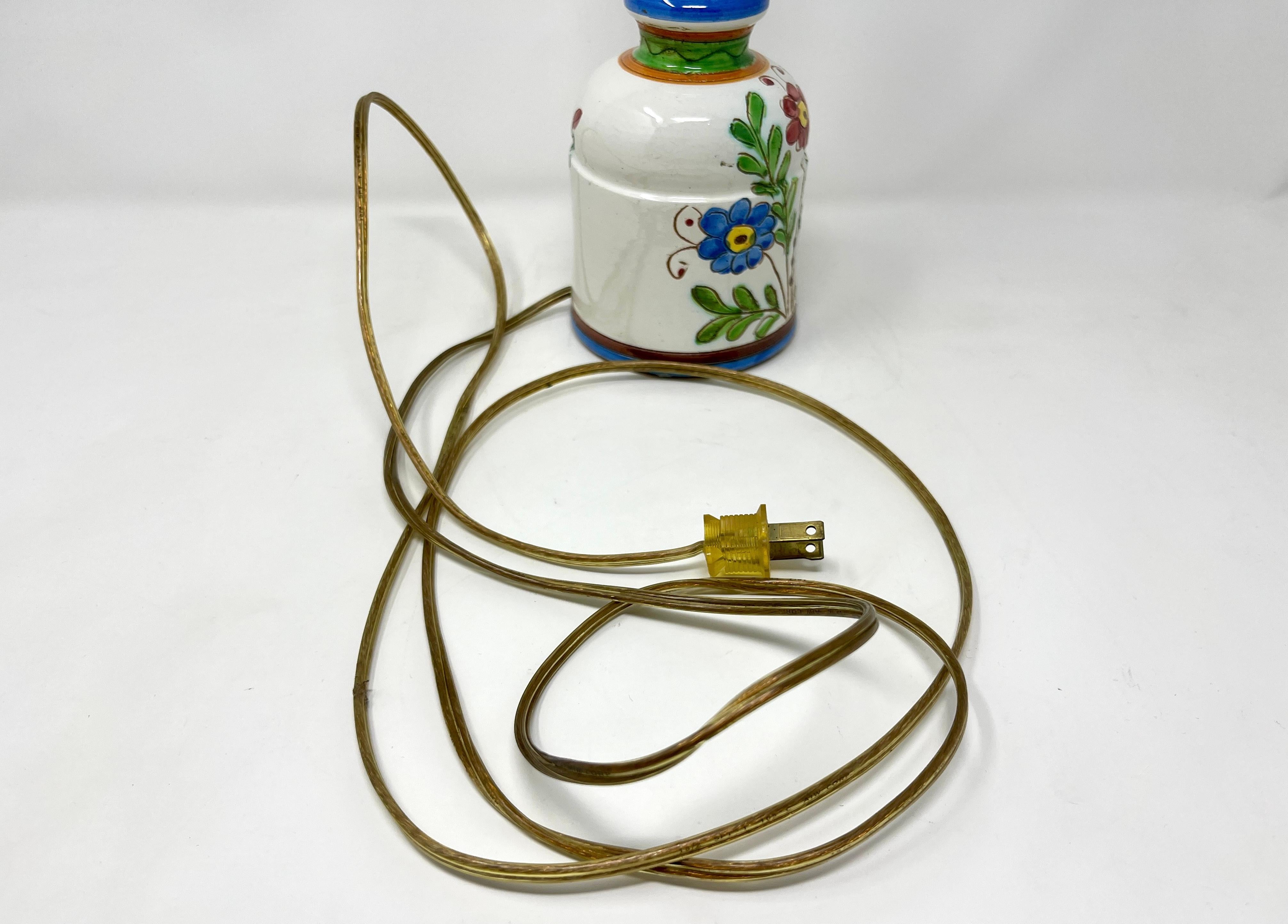 20th Century Italian Ceramic Hand-painted Petite Lamp, Sgraffitto Floral Design In Good Condition For Sale In Chicago, IL