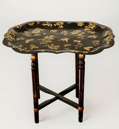 20th Century Italian Chinoiserie Style Lacquered and Gilt Tole Tray Table