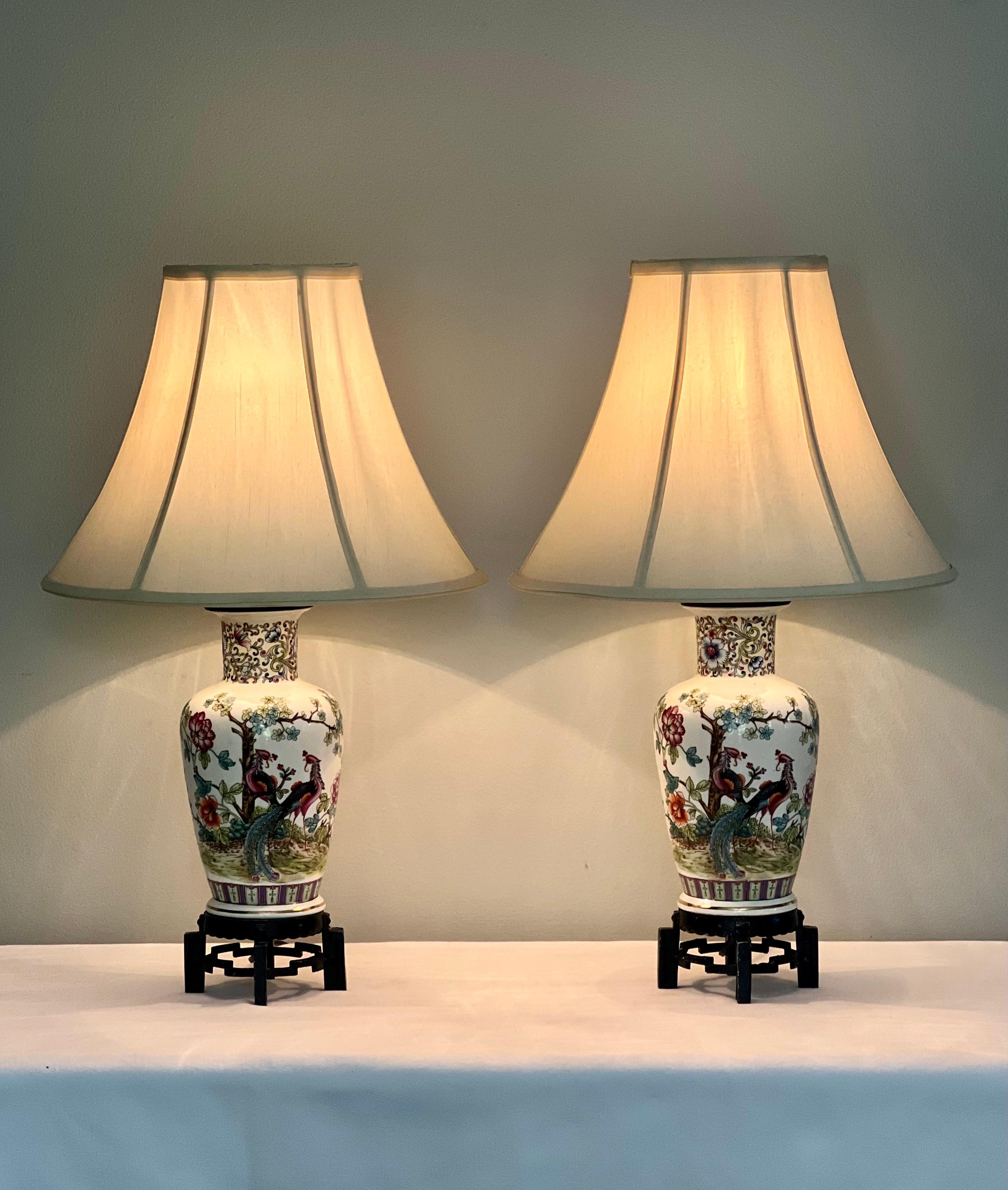20th Century Italian Chinoiserie White Porcelain Table Lamps with Peacock Birds For Sale 11
