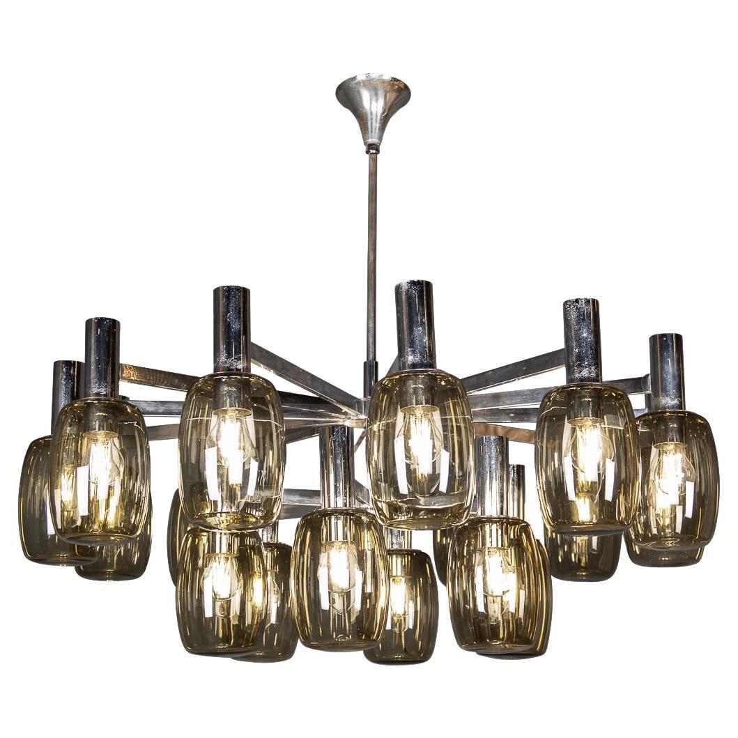 Lampadario a diciotto luci in cromo e vetro fumé del XX secolo italiano, c.C. 1970