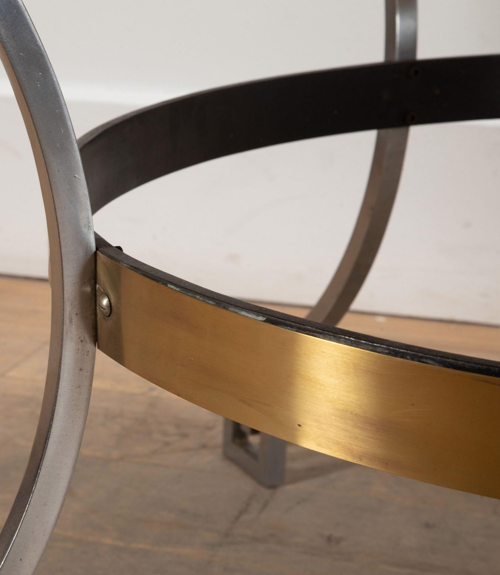 Table de salle à manger circulaire italienne du 20e siècle Bon état - En vente à Gloucestershire, GB