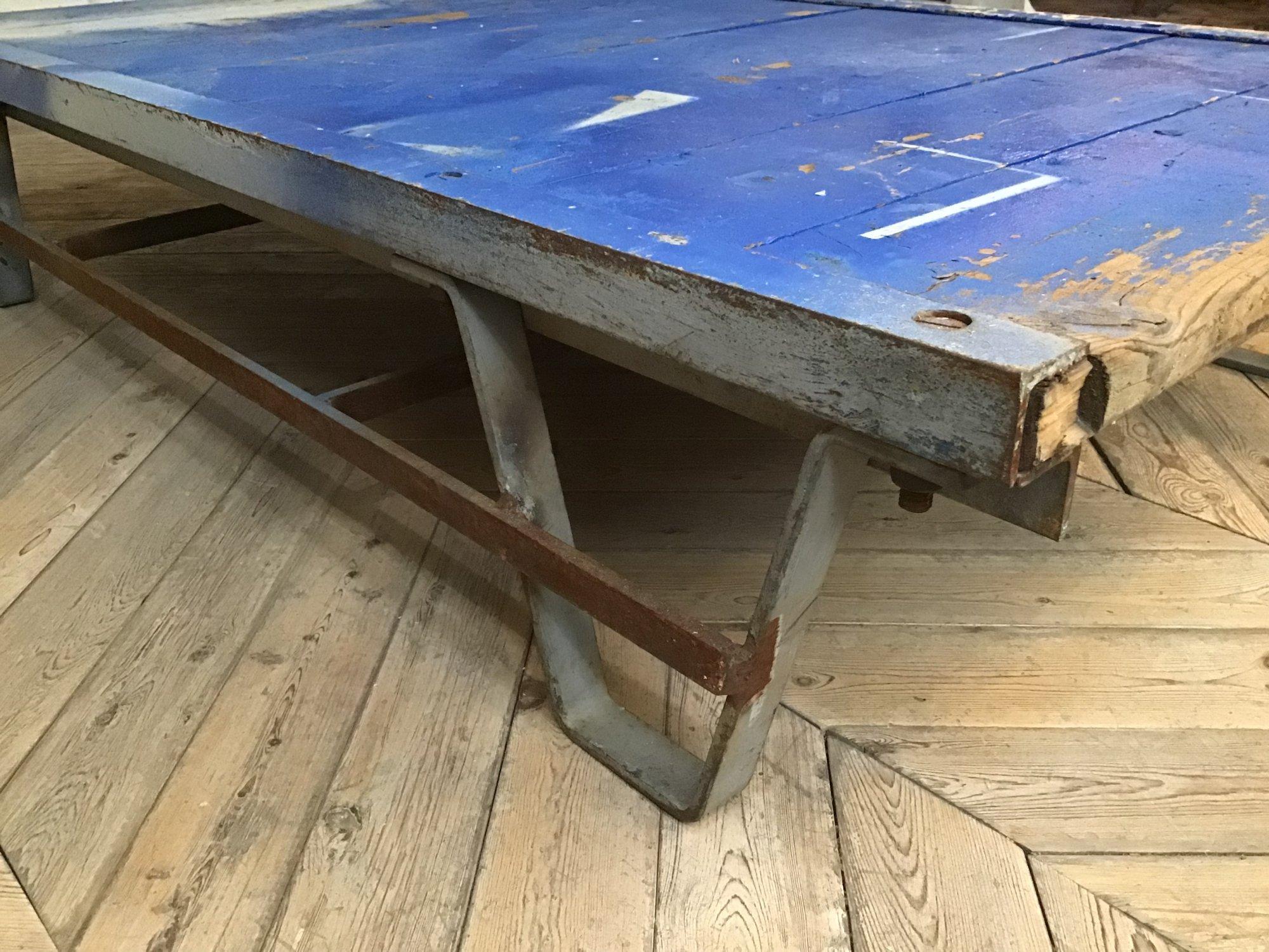 Painted 20th Century Italian Cofee Table Made with an Industrial Basement, 1960s For Sale