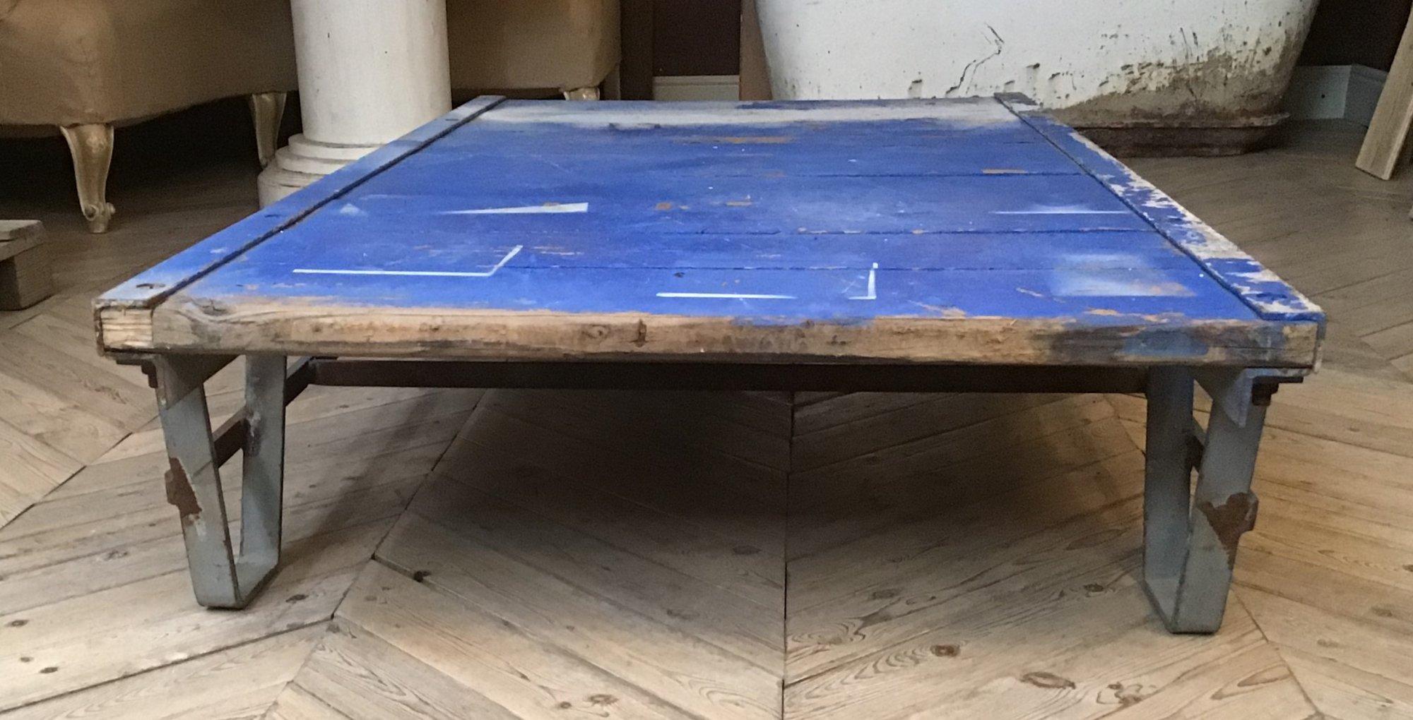 Mid-20th Century 20th Century Italian Cofee Table Made with an Industrial Basement, 1960s For Sale