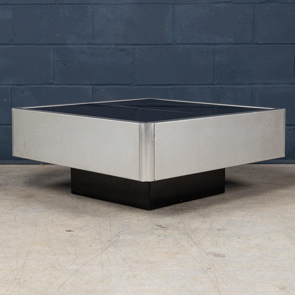 20thC Italian Coffee Table With Hidden Bar, In The Style Of Willy Rizzo c.1970 In Good Condition For Sale In Royal Tunbridge Wells, Kent