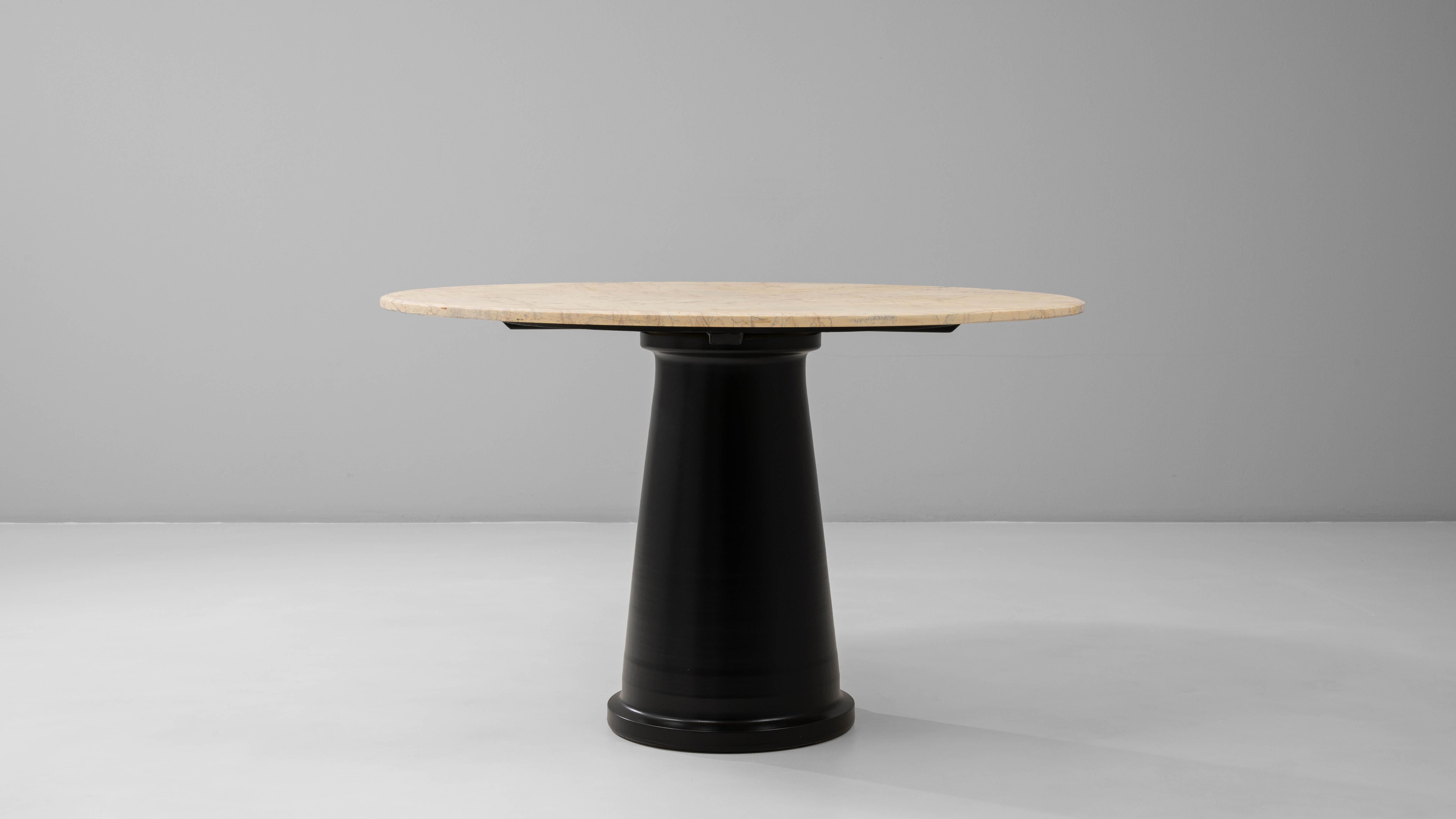 Table de salle à manger ronde contemporaine en fer du 20e siècle avec plateau en marbre en vente 1