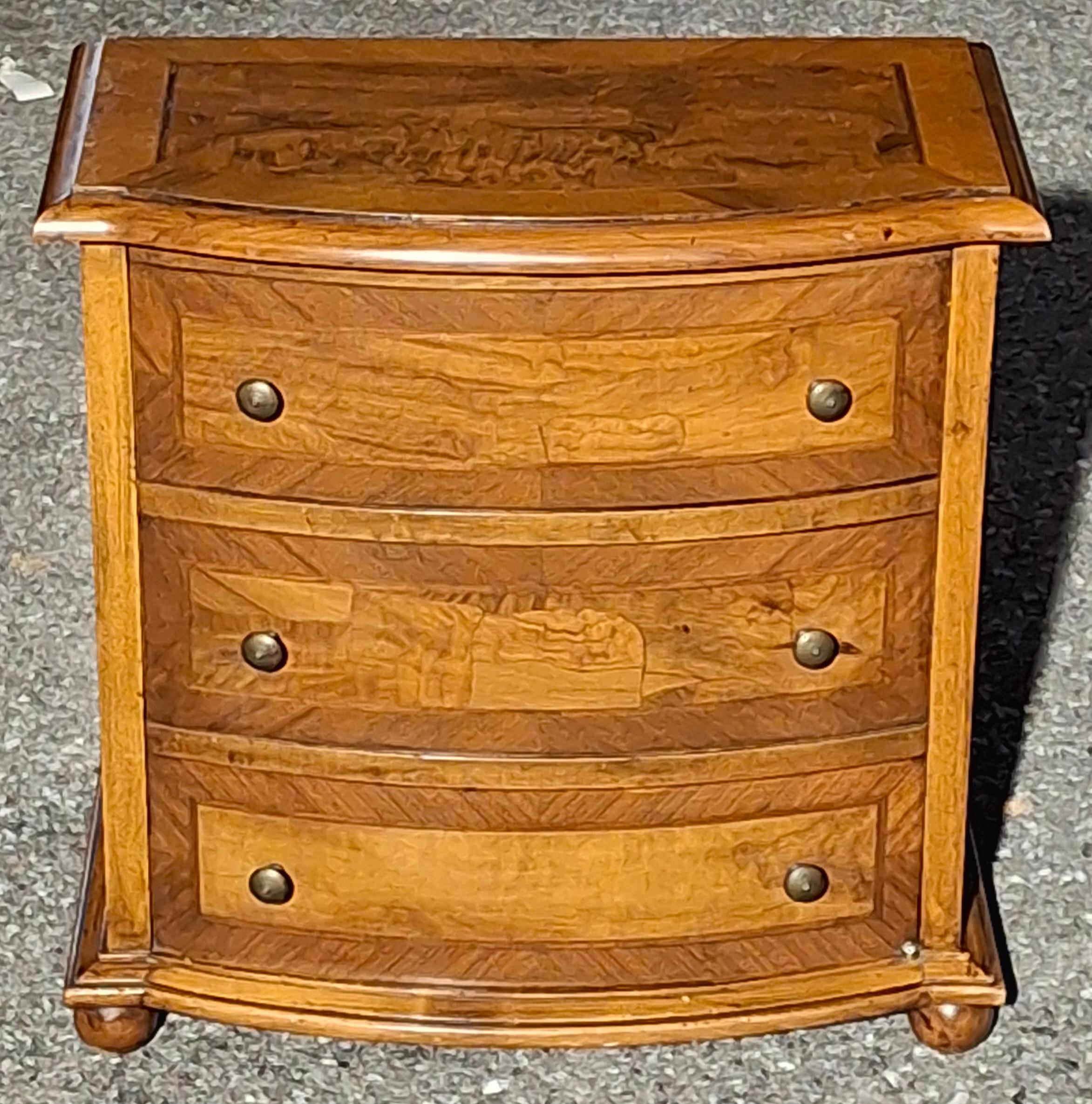 A 20th Century Italian Crossbanded Walnut Side Cabinet. Finished on all sides and back
Measures 22