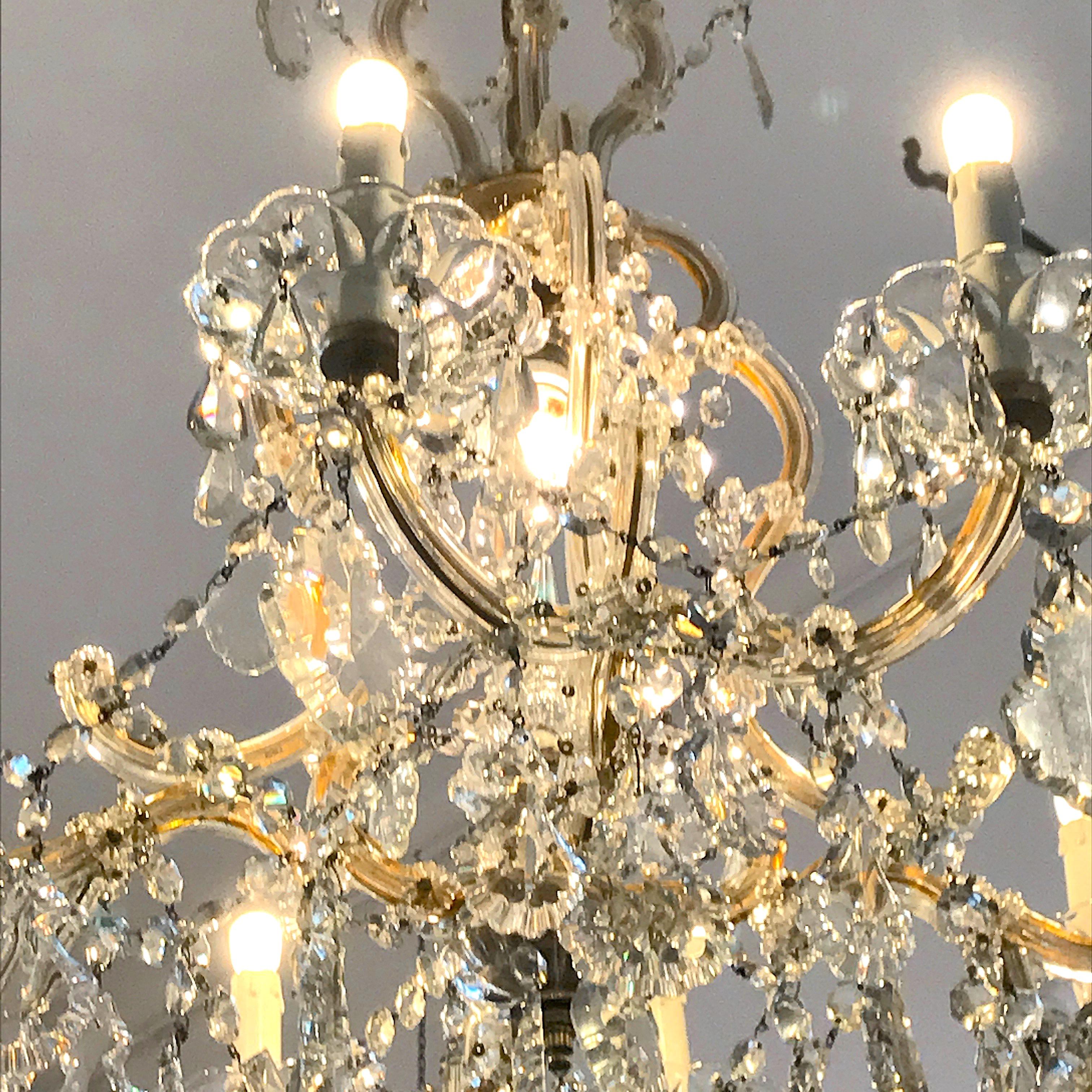 20th Century Italian Crystal Chandelier Maria Theresa Nine-light Pendant 4