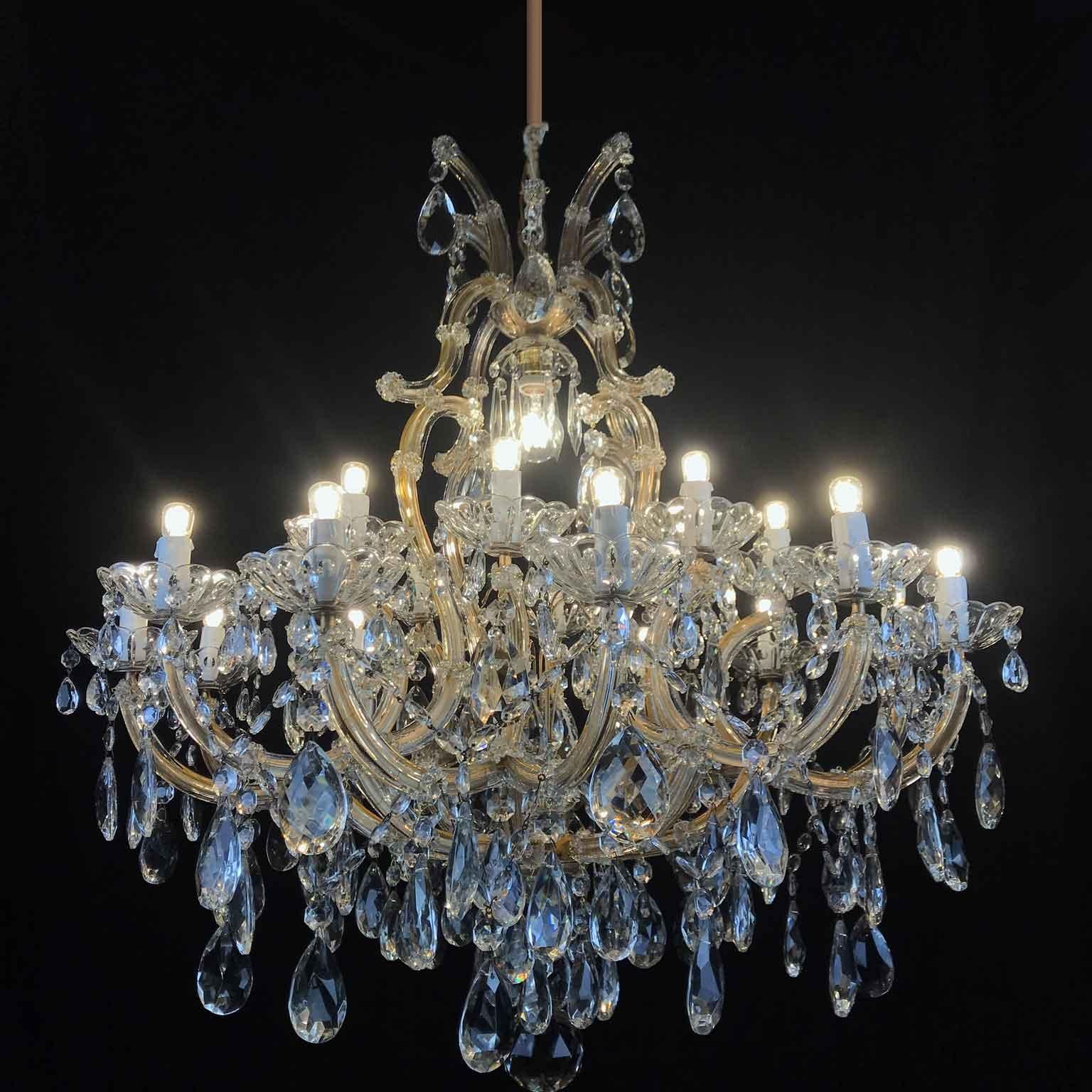 20th Century Italian Crystal Chandelier Maria Therese Twenty One-Light Two-Tier 5