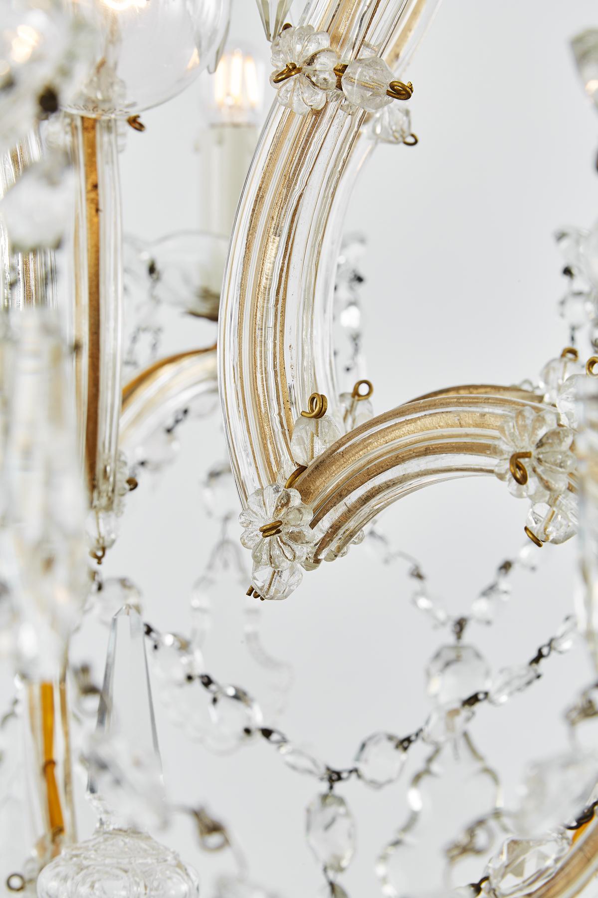 Lustre italien en cristal du XXe siècle à dix branches de style Marie-Thérèse en vente 3